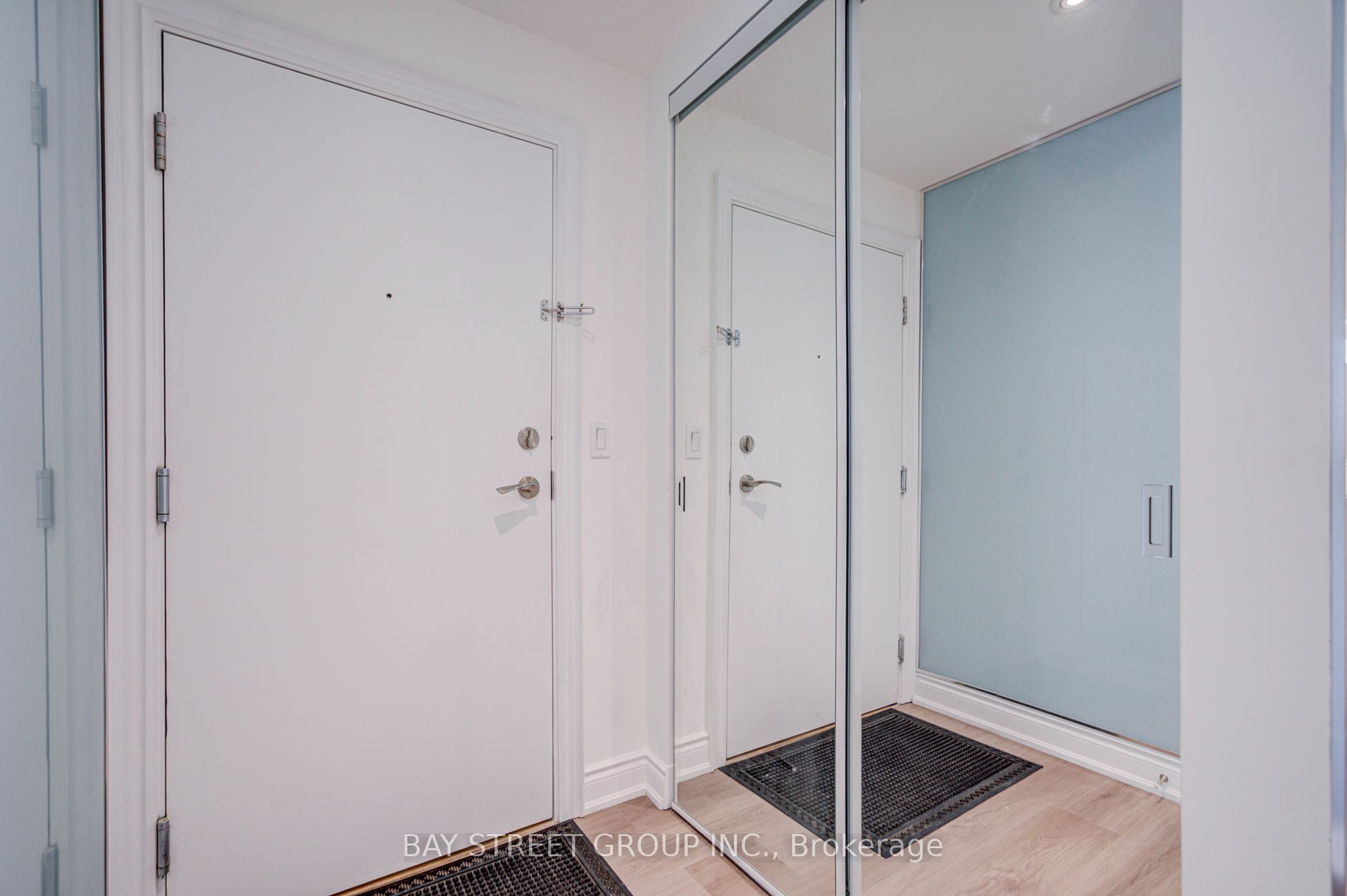 89 South Town Centre Boulevard 1102 Property Photo 11