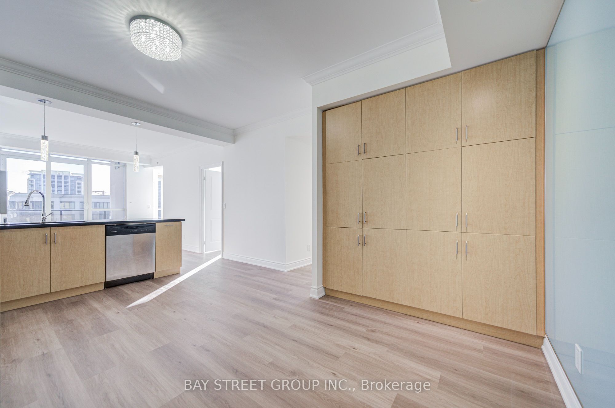 89 South Town Centre Boulevard 1102 Property Photo 12