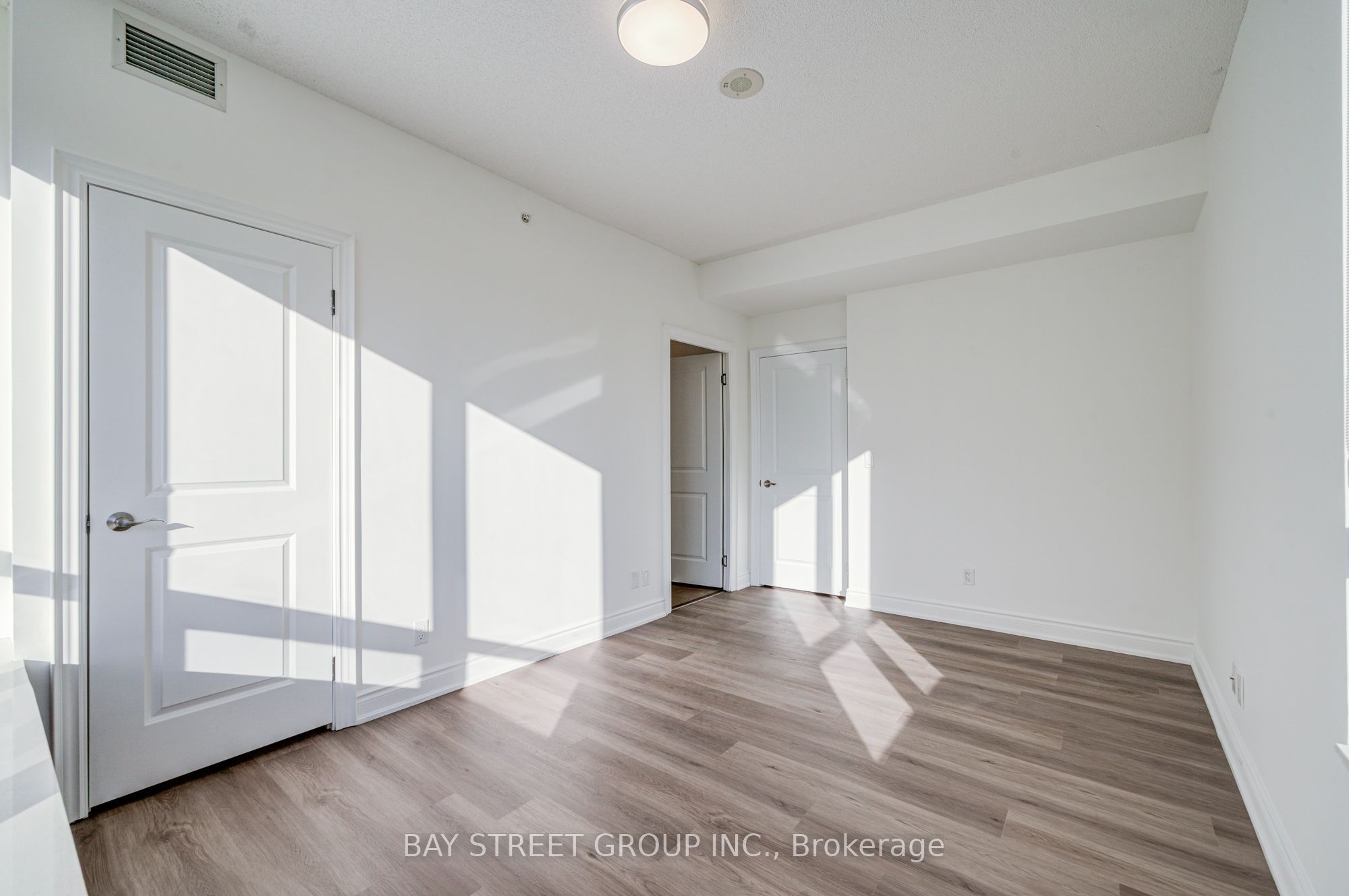89 South Town Centre Boulevard 1102 Property Photo 30