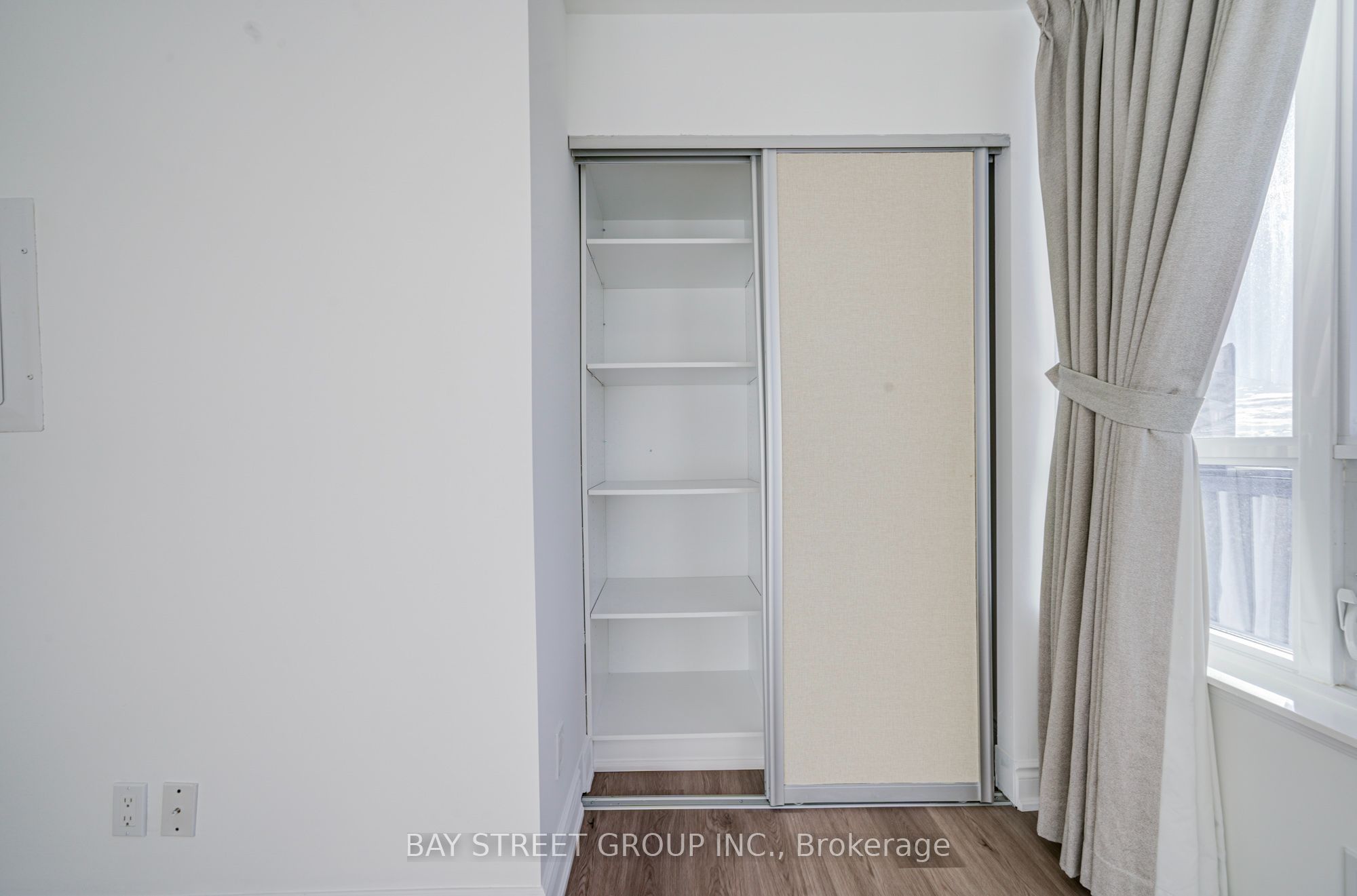 89 South Town Centre Boulevard 1102 Property Photo 35