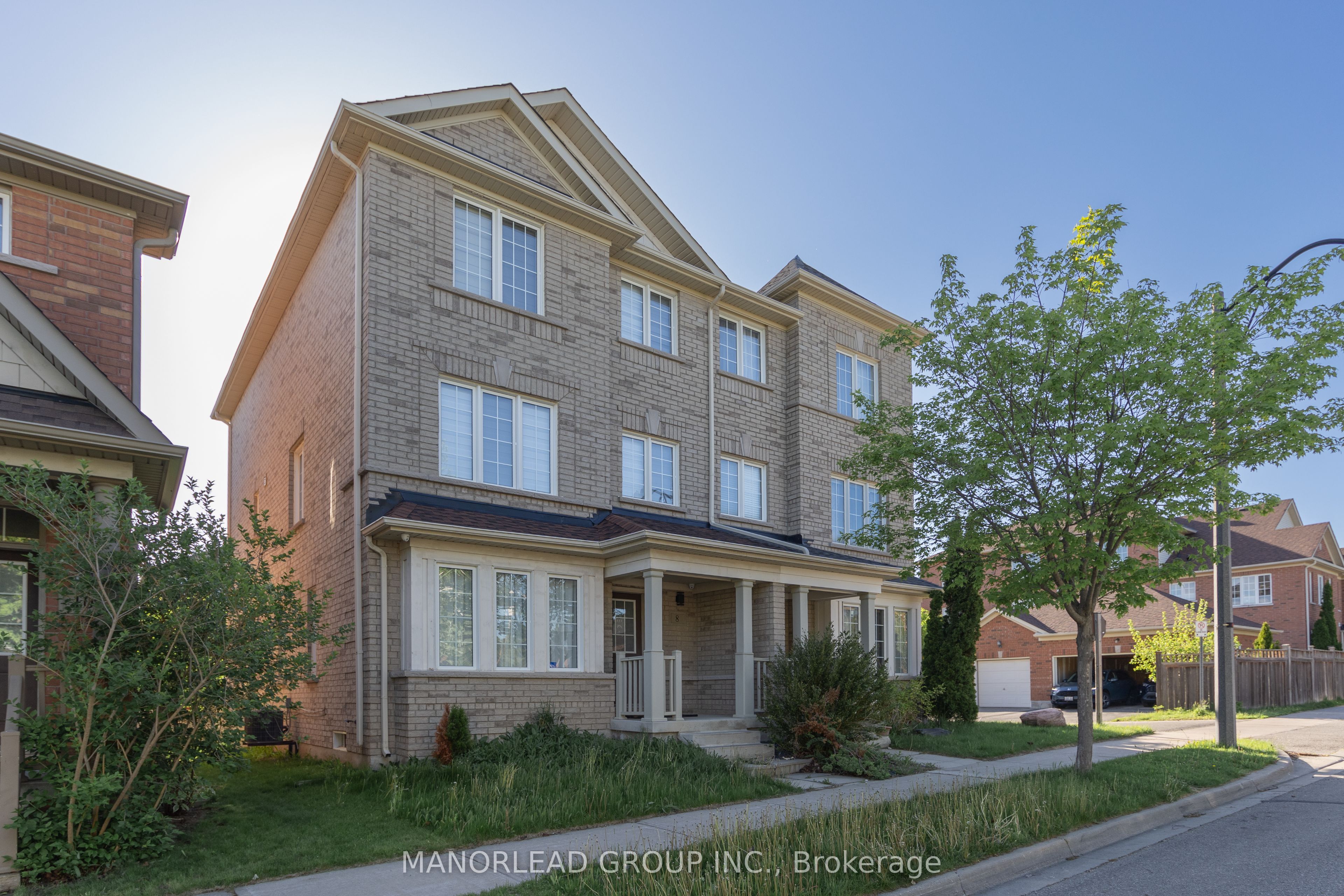 8 Rock Garden Street Property Photo 2