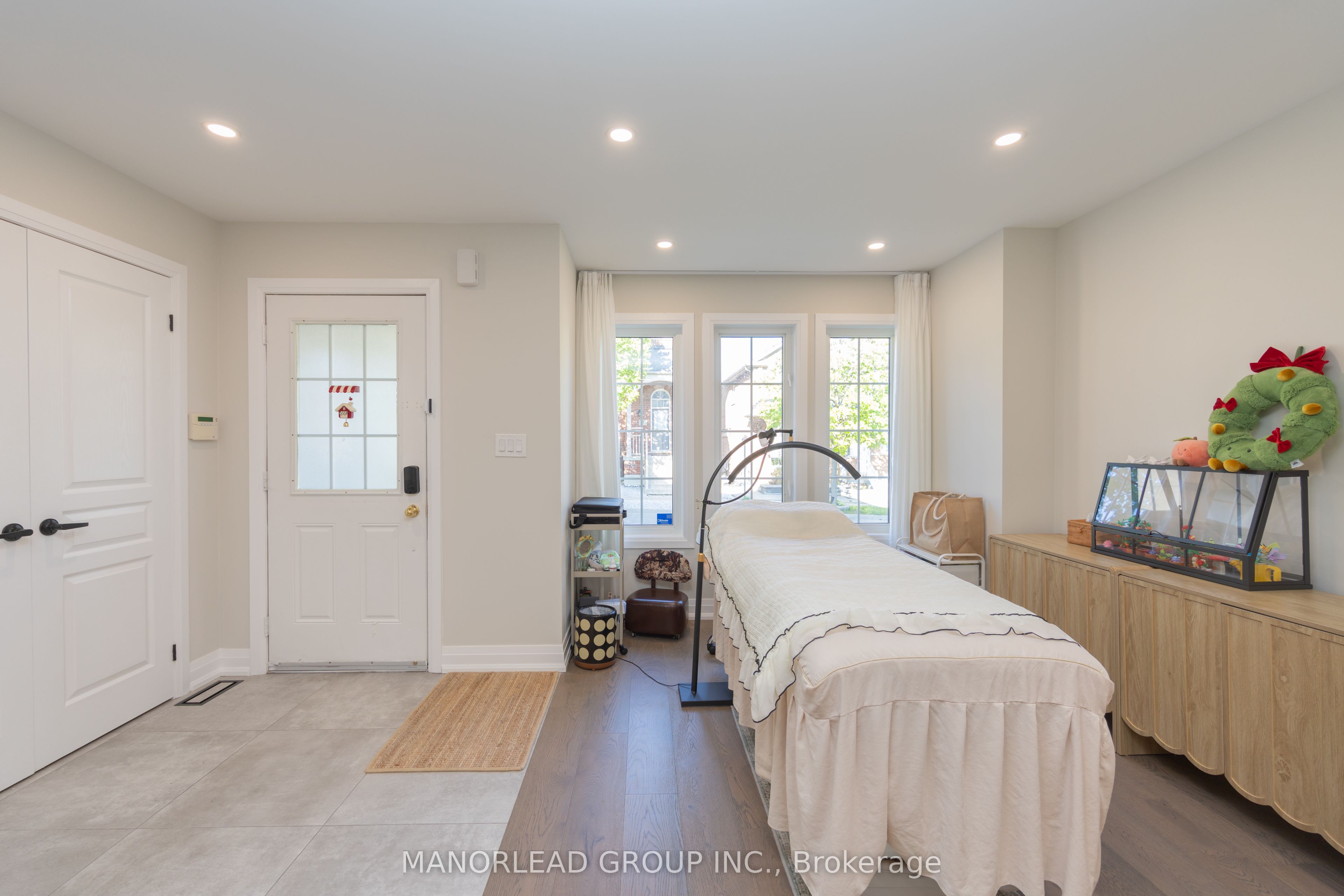 8 Rock Garden Street Property Photo 5
