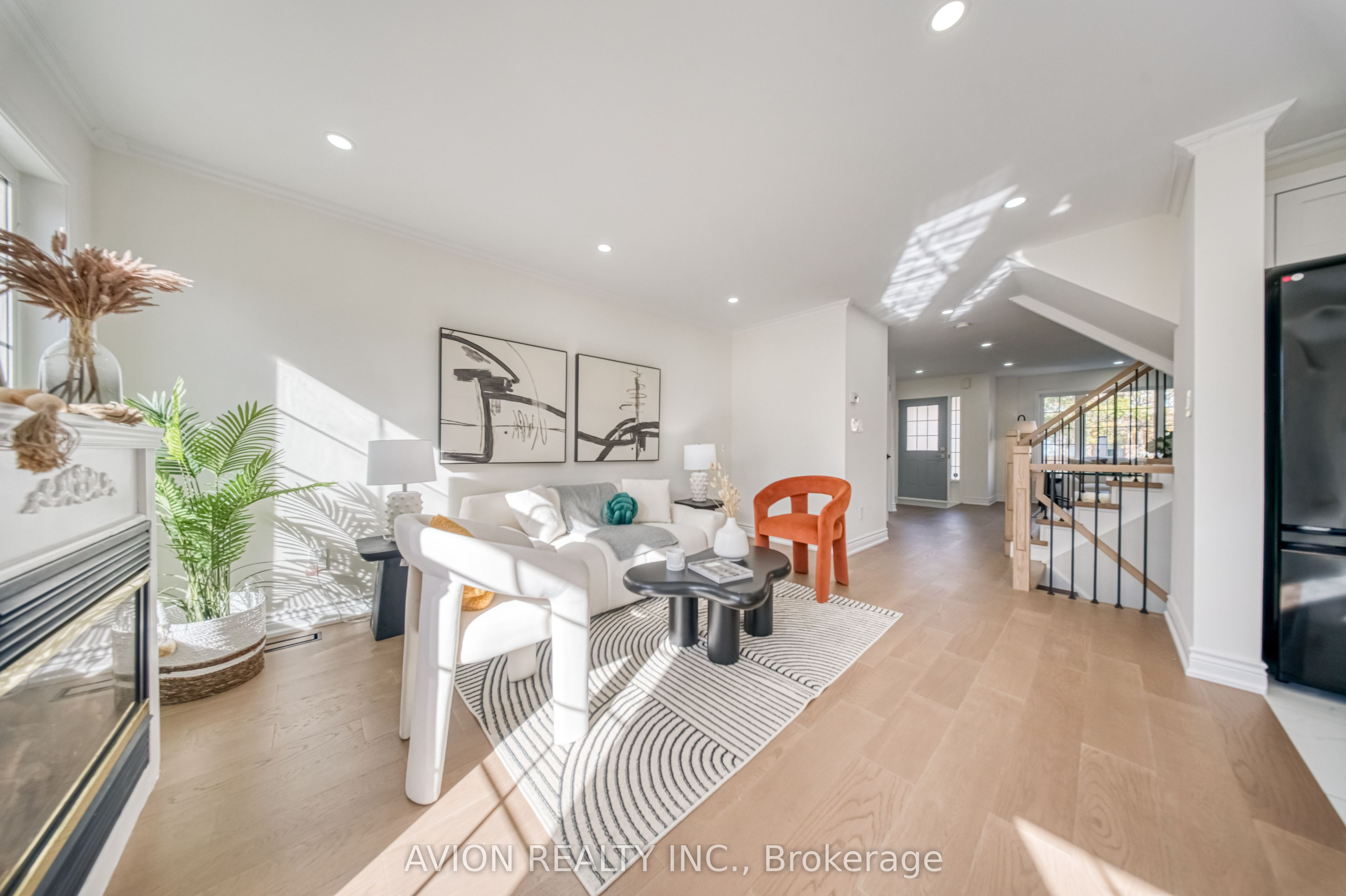 741 Bur Oak Avenue Property Photo 15