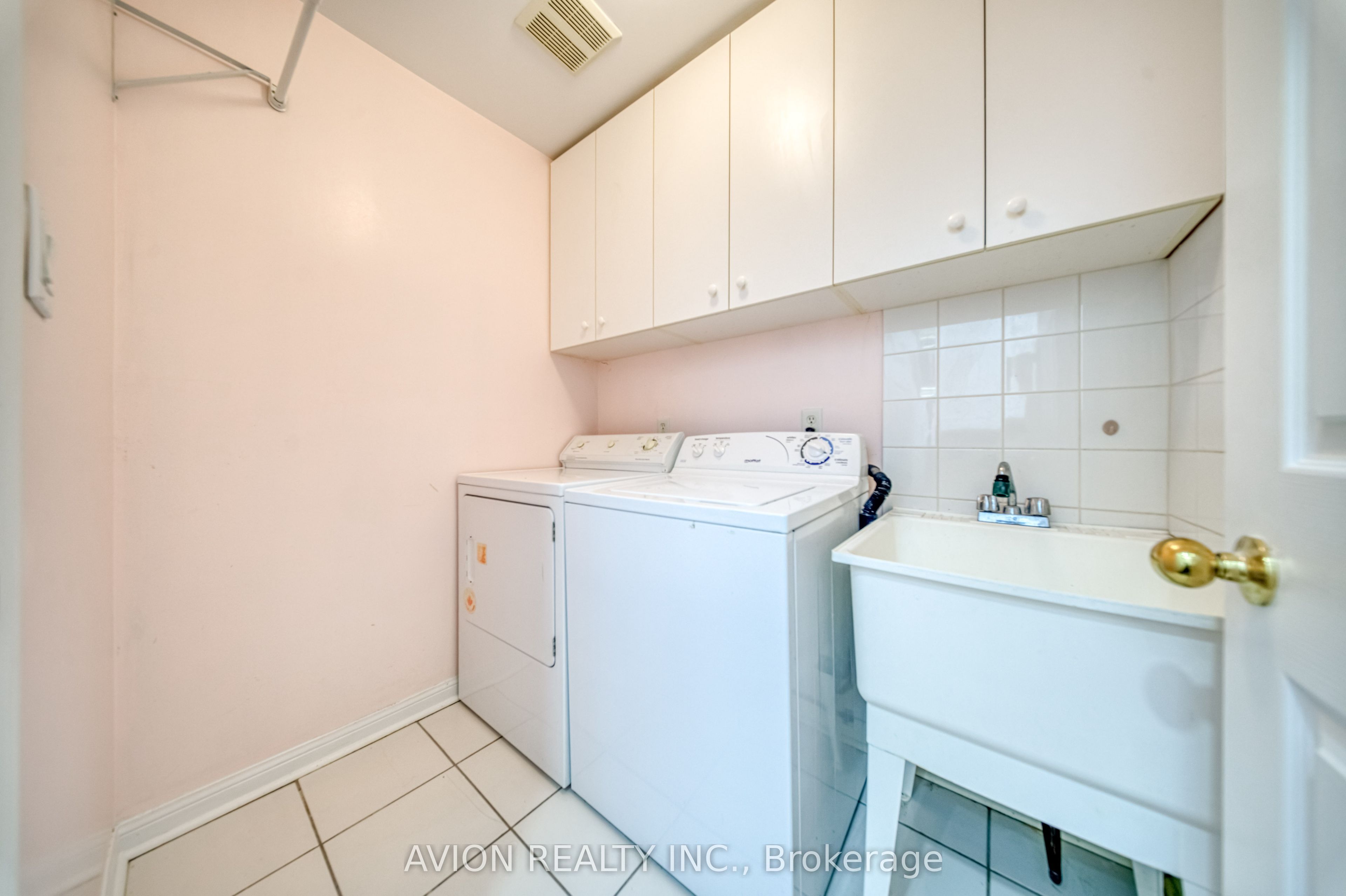 741 Bur Oak Avenue Property Photo 24
