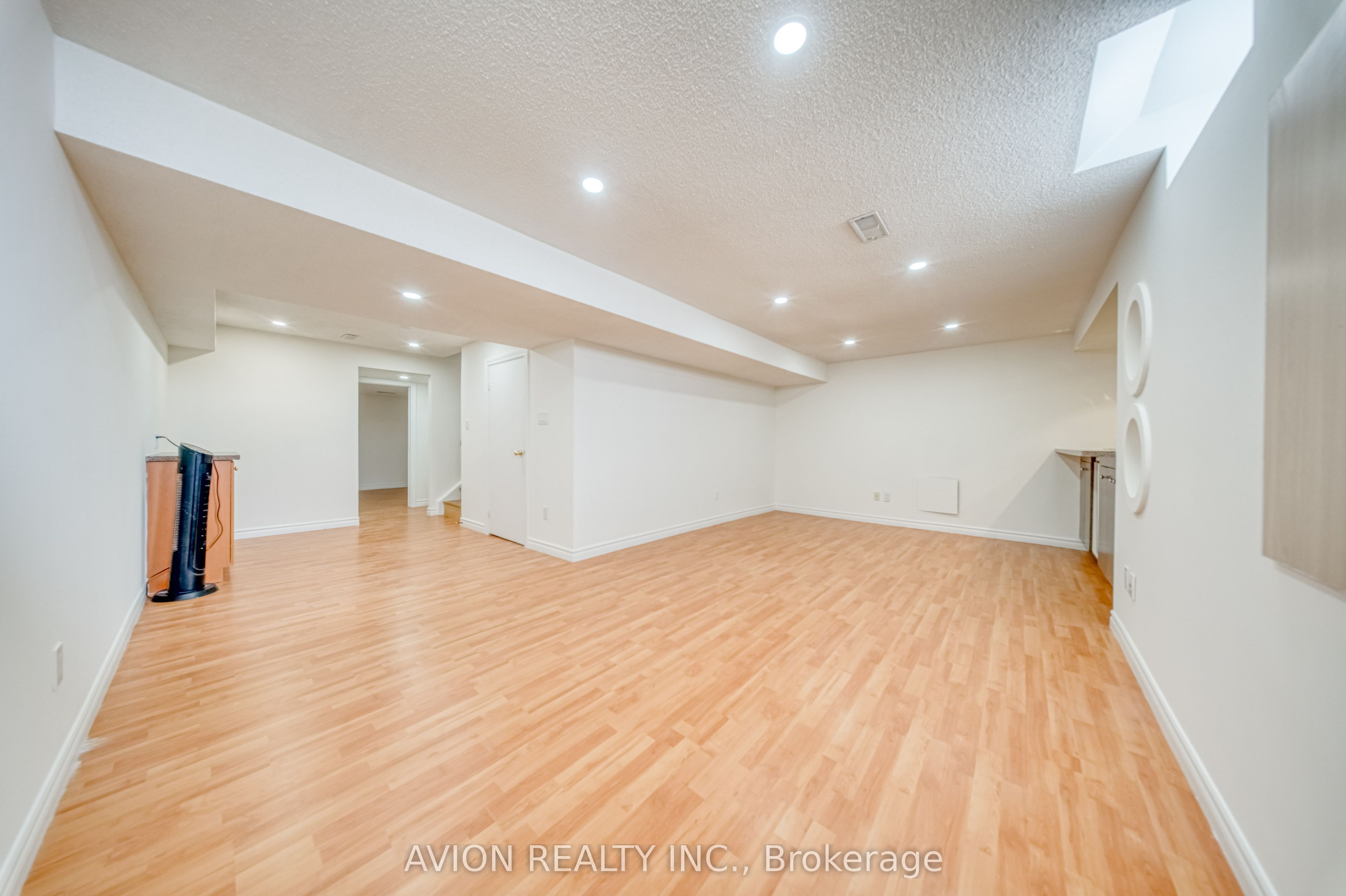 741 Bur Oak Avenue Property Photo 37