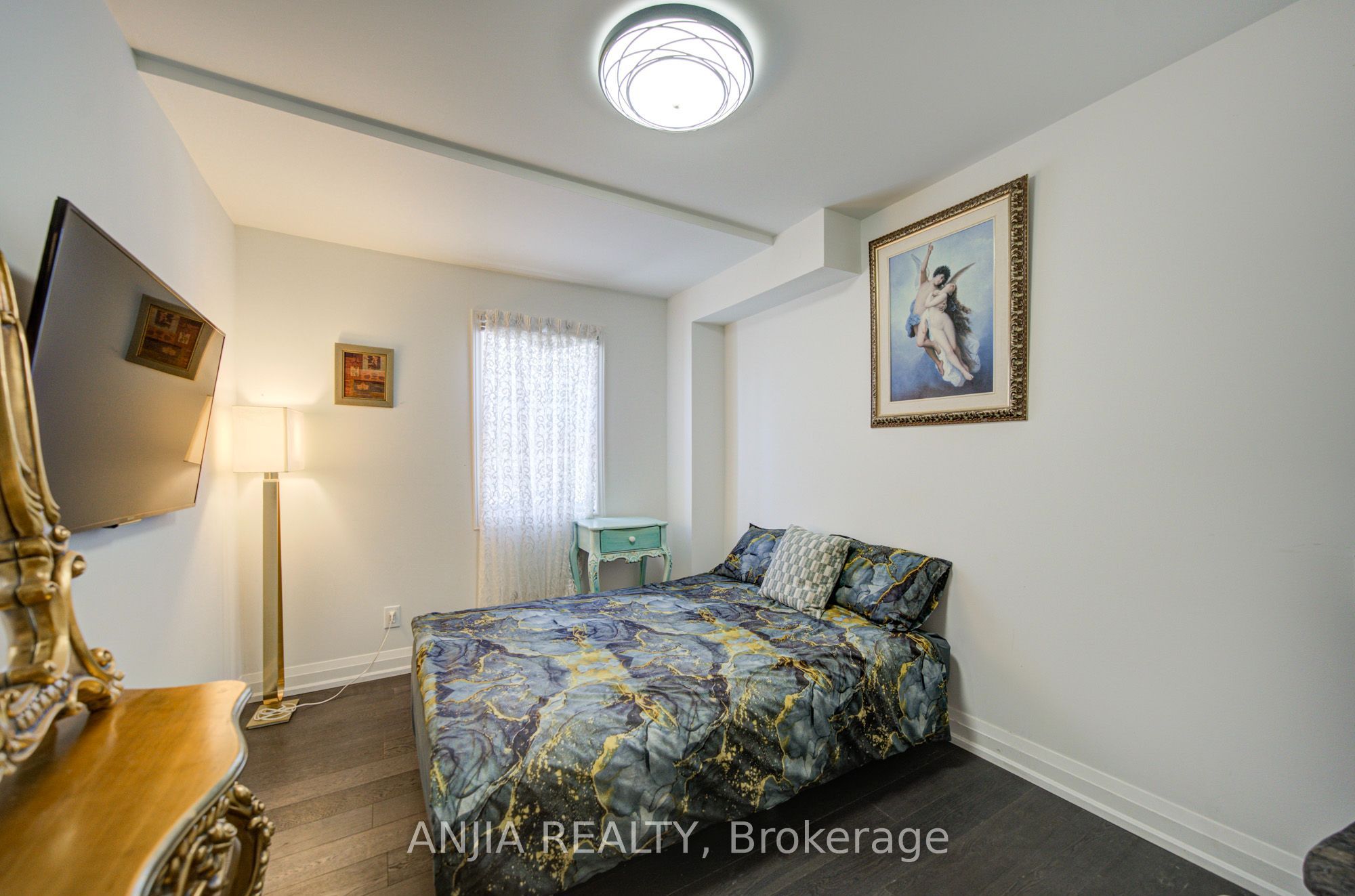7 Hawtin Lane Property Photo 6