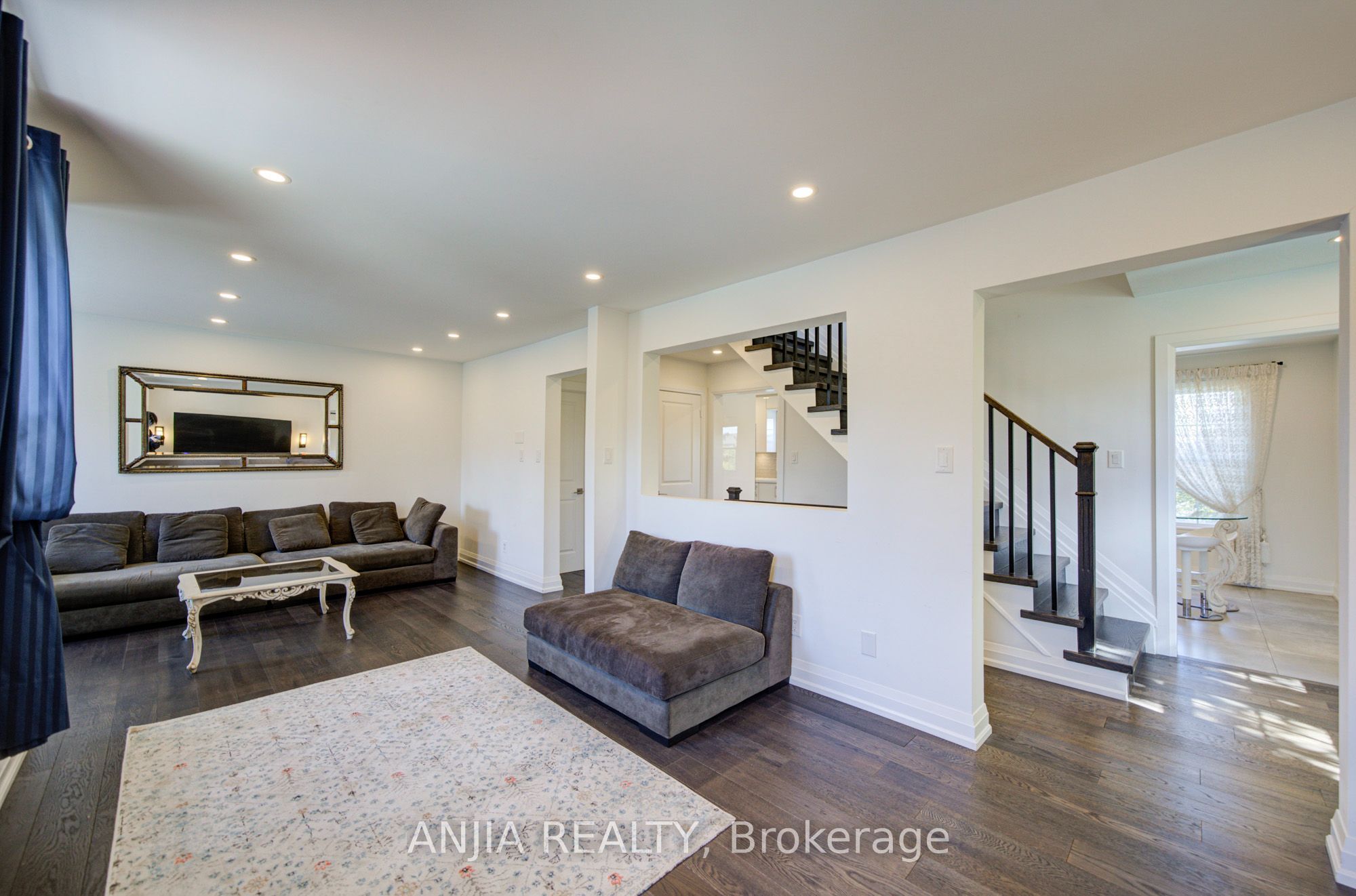 7 Hawtin Lane Property Photo 13