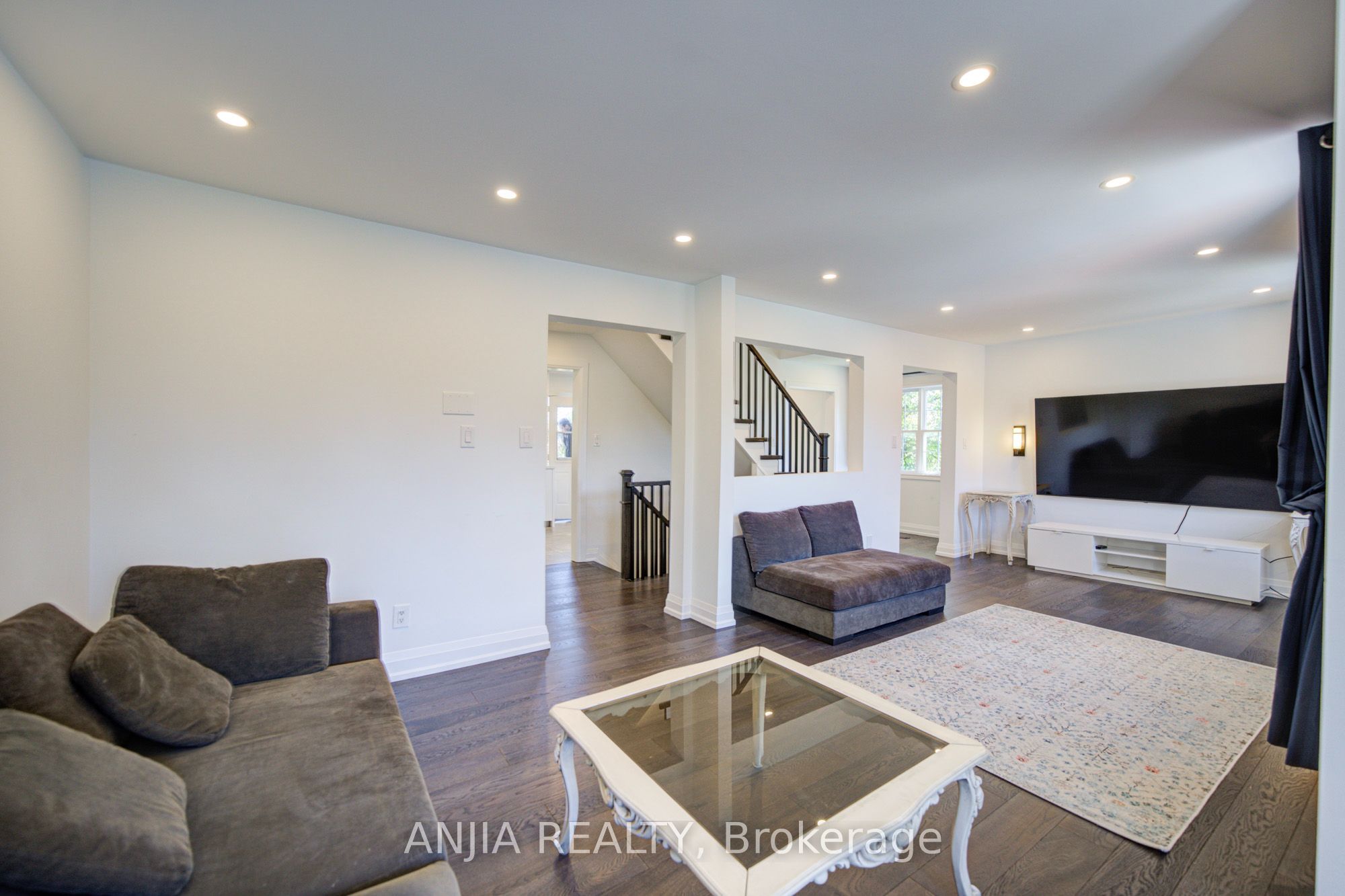 7 Hawtin Lane Property Photo 14