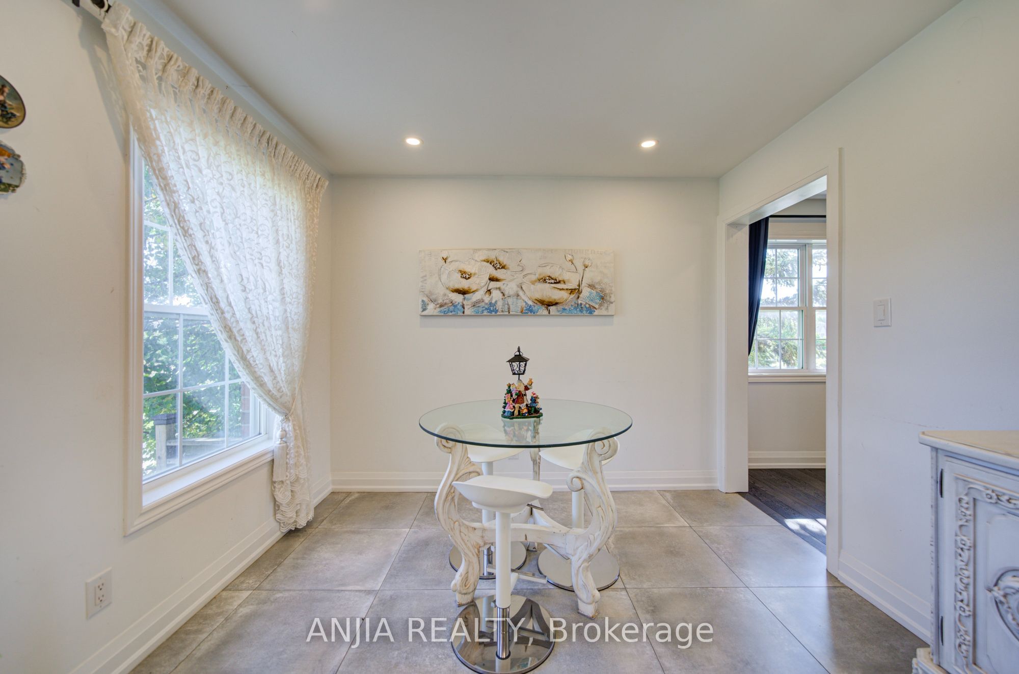 7 Hawtin Lane Property Photo 24