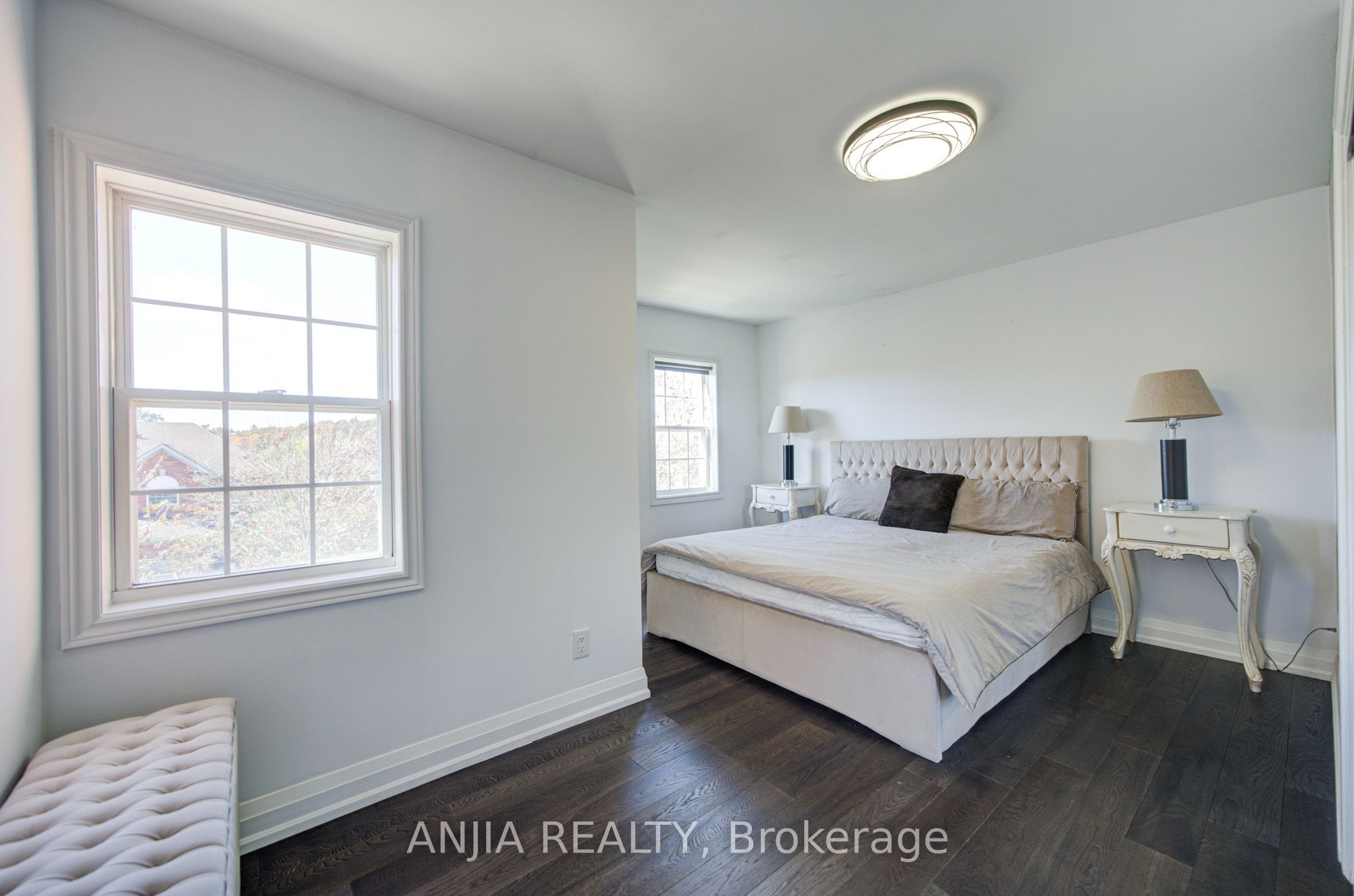7 Hawtin Lane Property Photo 35