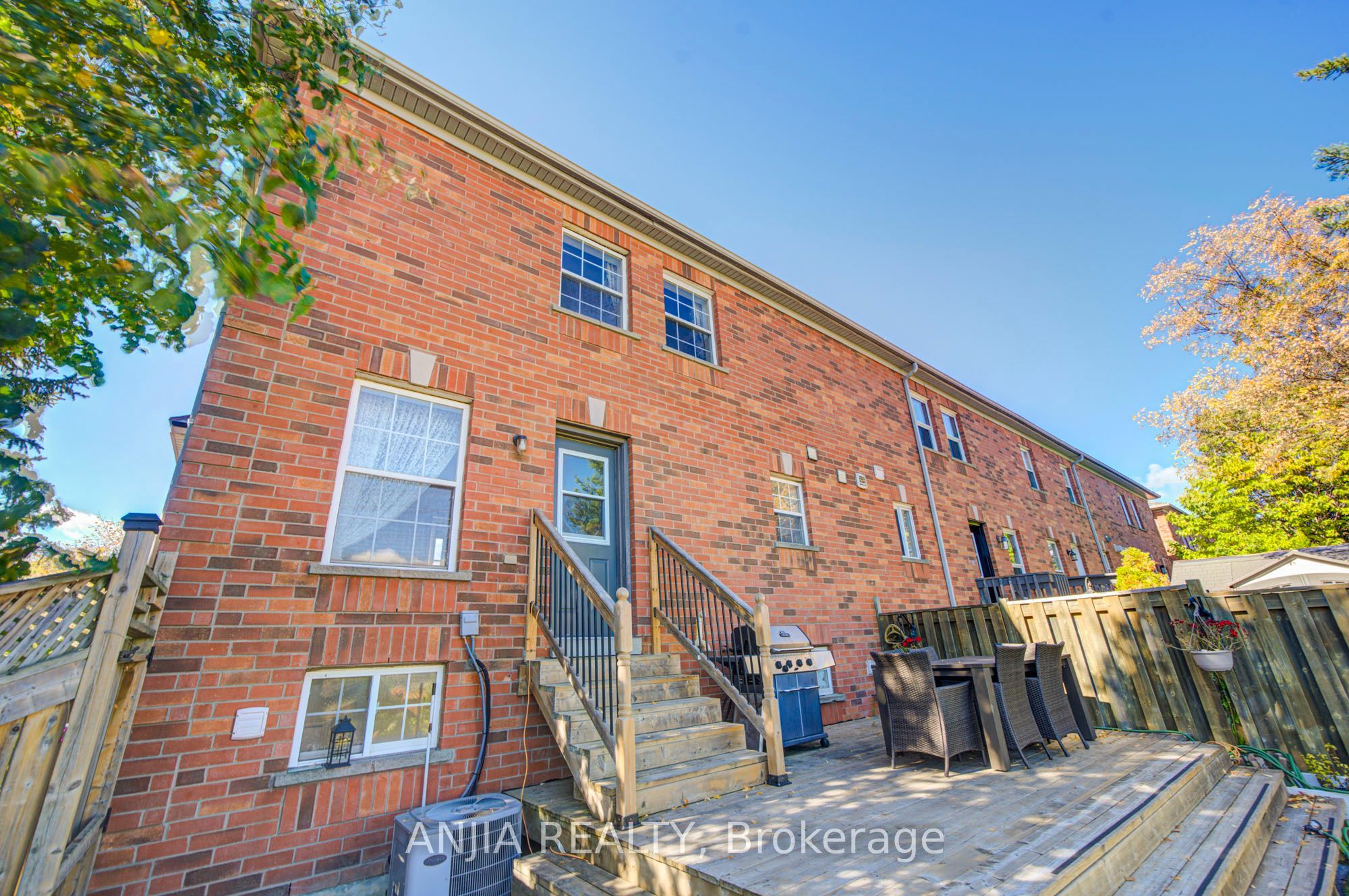 7 Hawtin Lane Property Photo 42