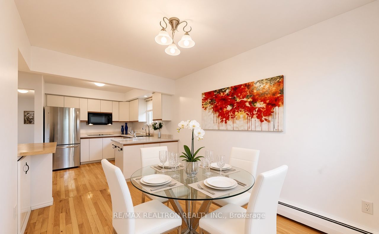 20201 Yonge Street Property Photo 2