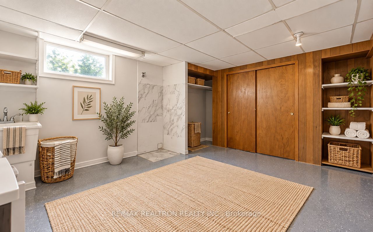 20201 Yonge Street Property Photo 12