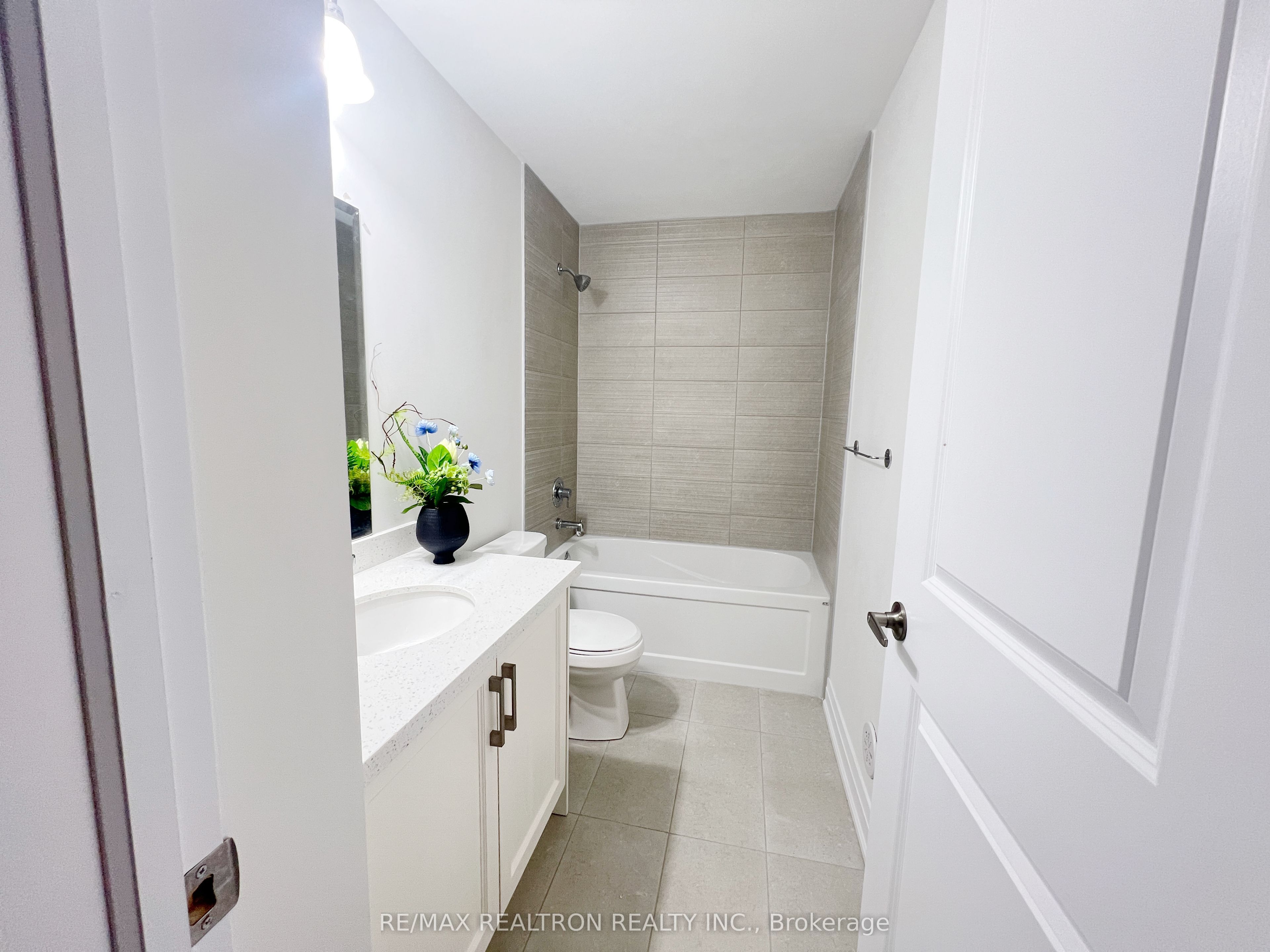 10 Maybank Lane Property Photo 7