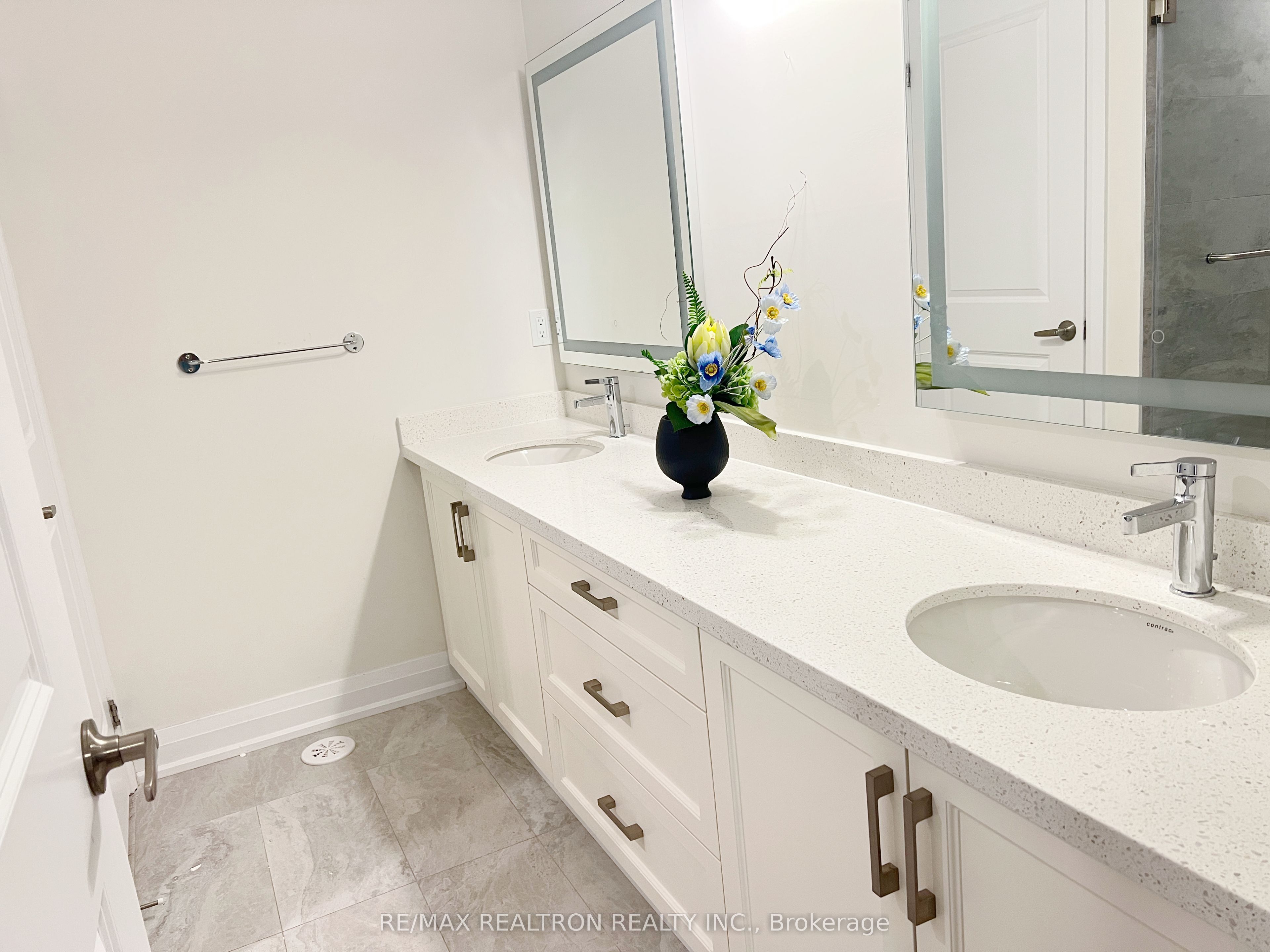 10 Maybank Lane Property Photo 9