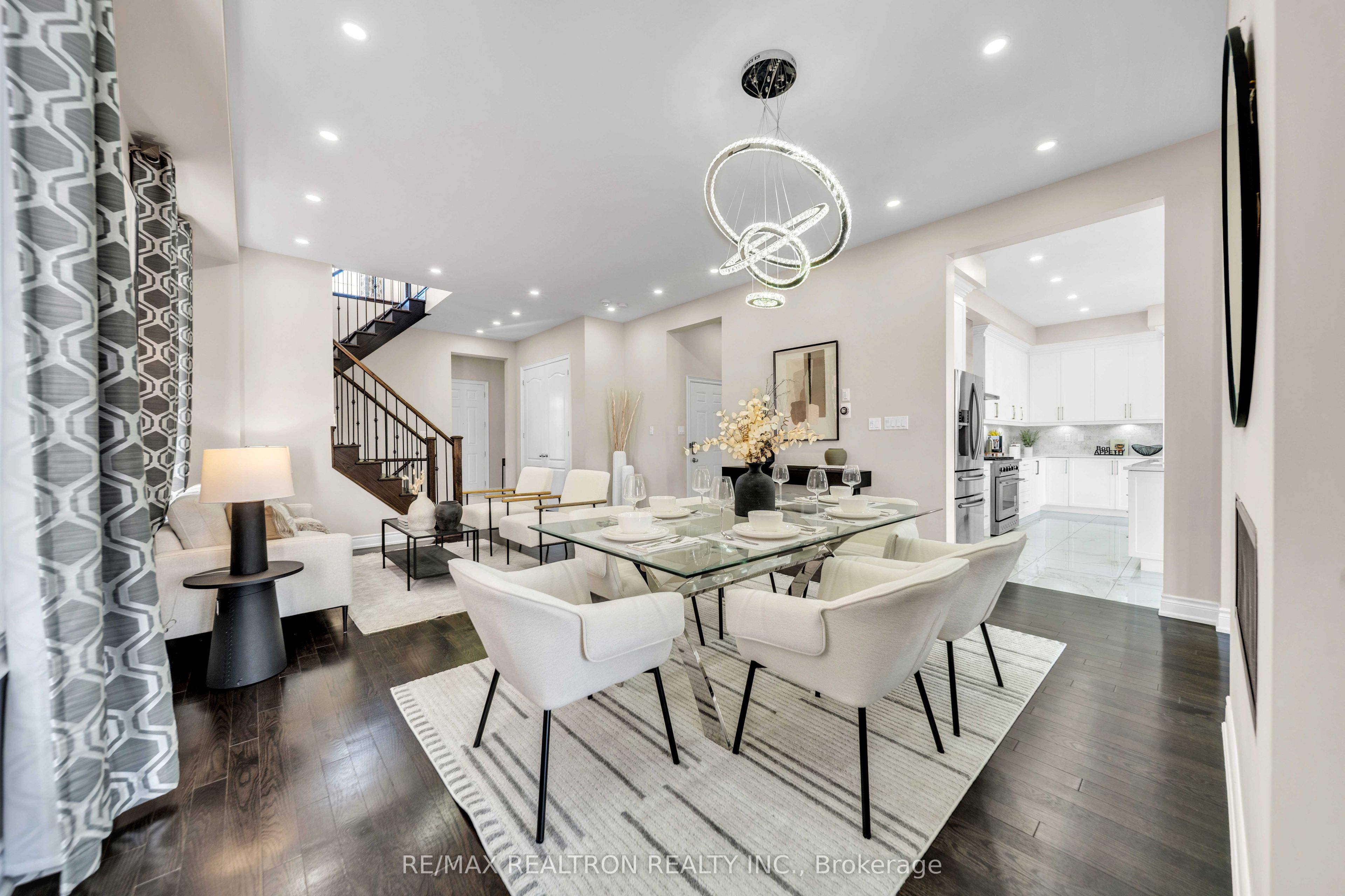 20 Tesla Crescent Property Photo 12