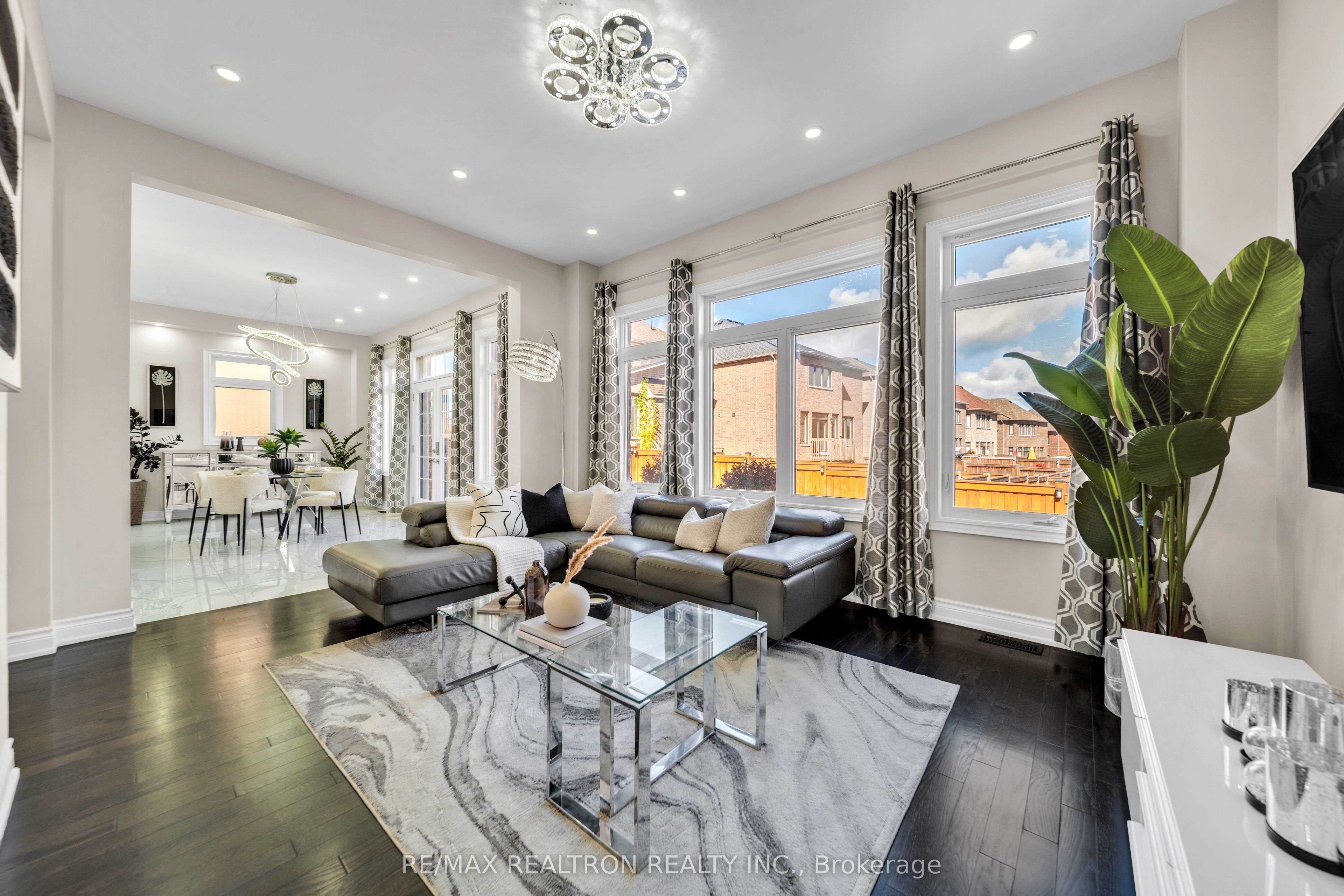 20 Tesla Crescent Property Photo 14