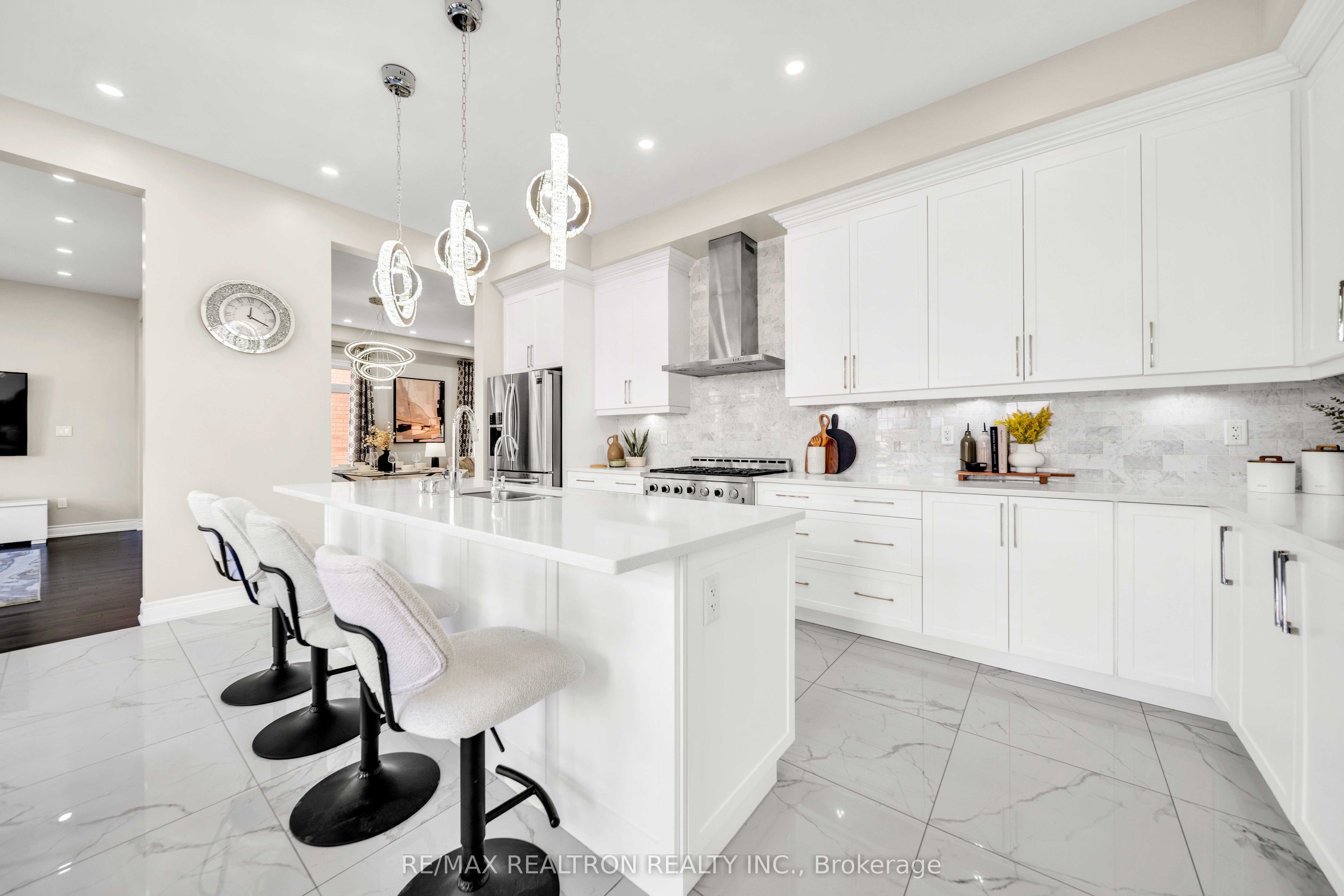 20 Tesla Crescent Property Photo 20