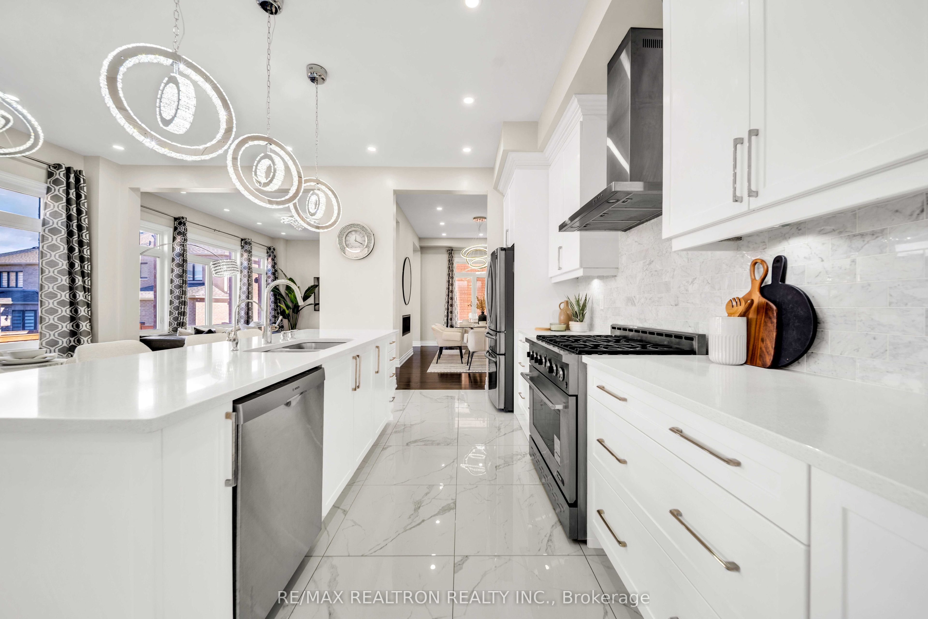 20 Tesla Crescent Property Photo 21