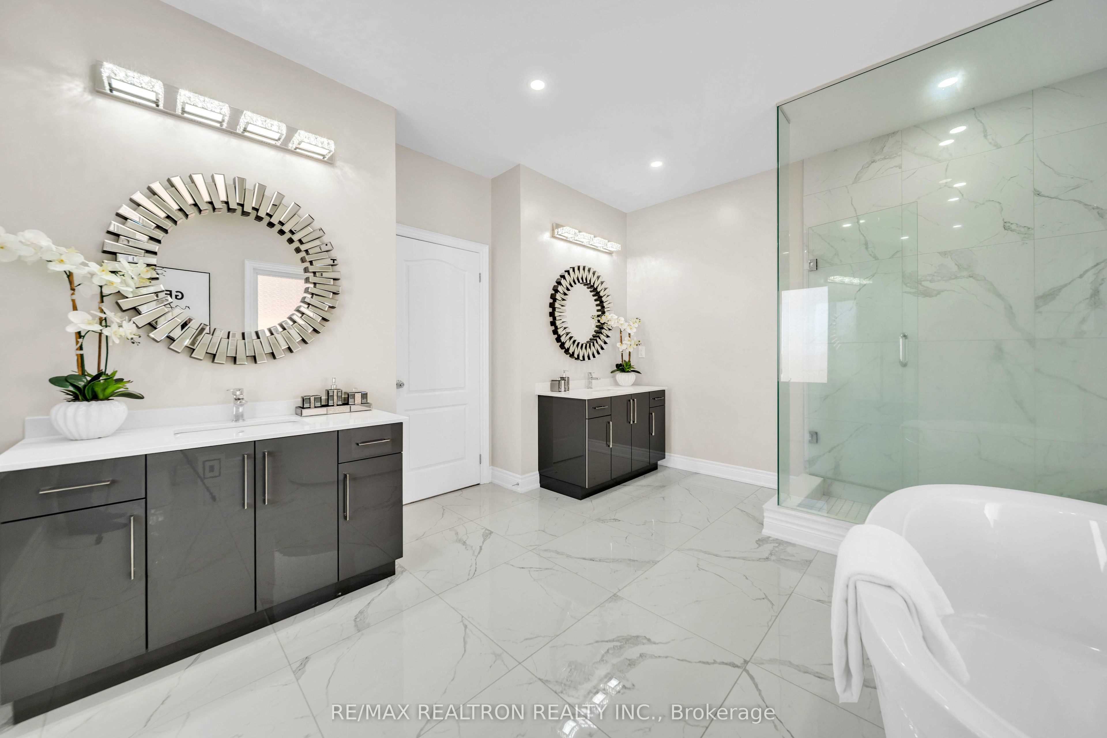 20 Tesla Crescent Property Photo 31