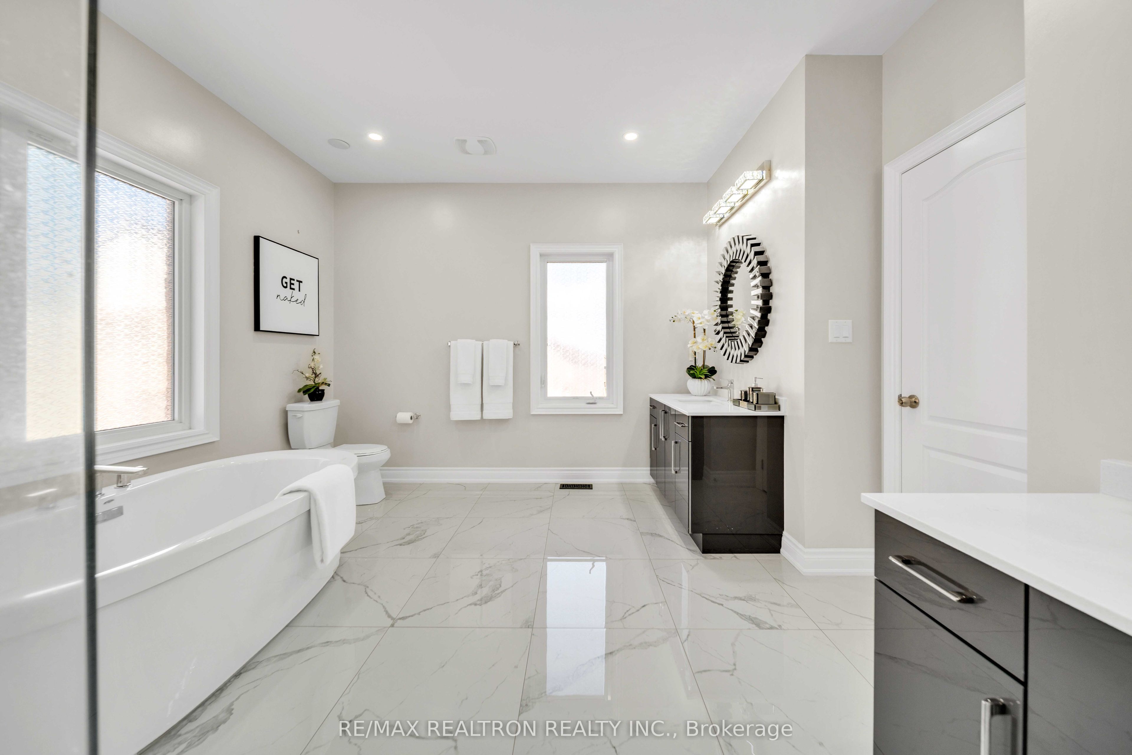 20 Tesla Crescent Property Photo 32