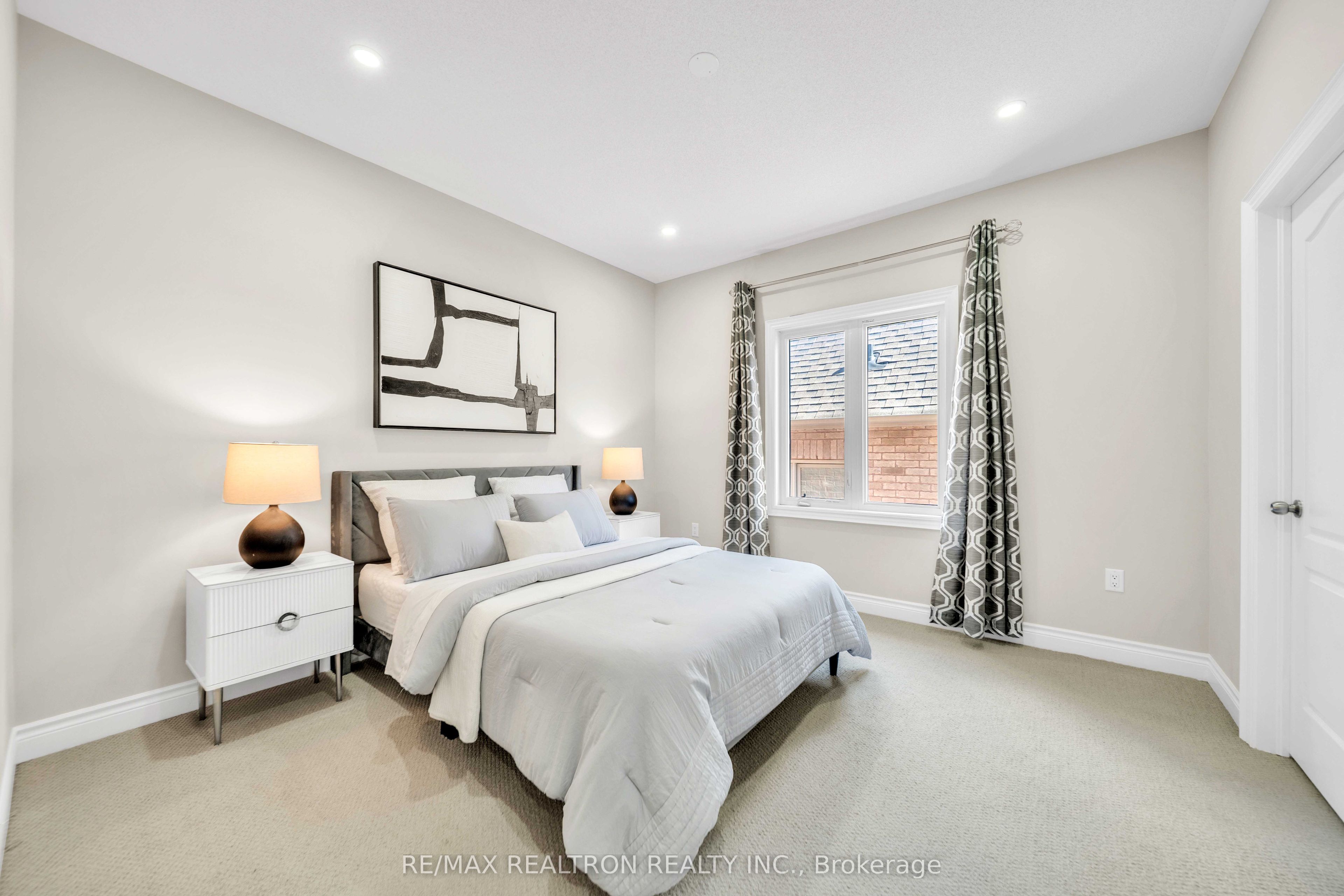 20 Tesla Crescent Property Photo 38