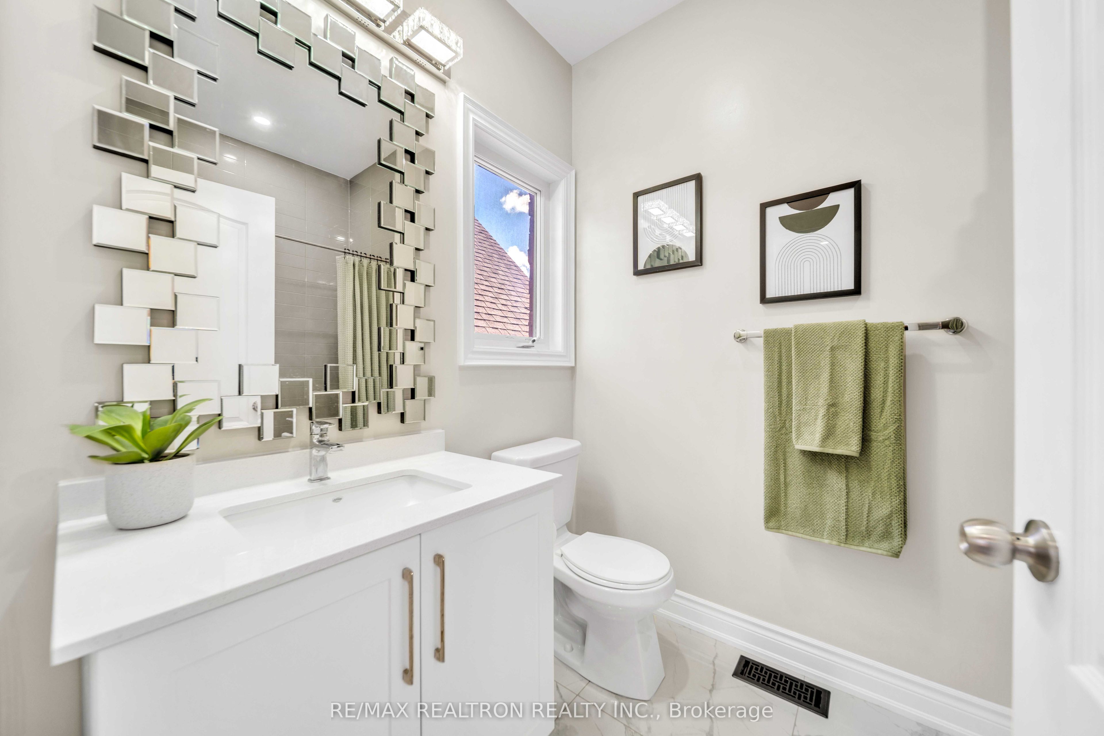 20 Tesla Crescent Property Photo 39