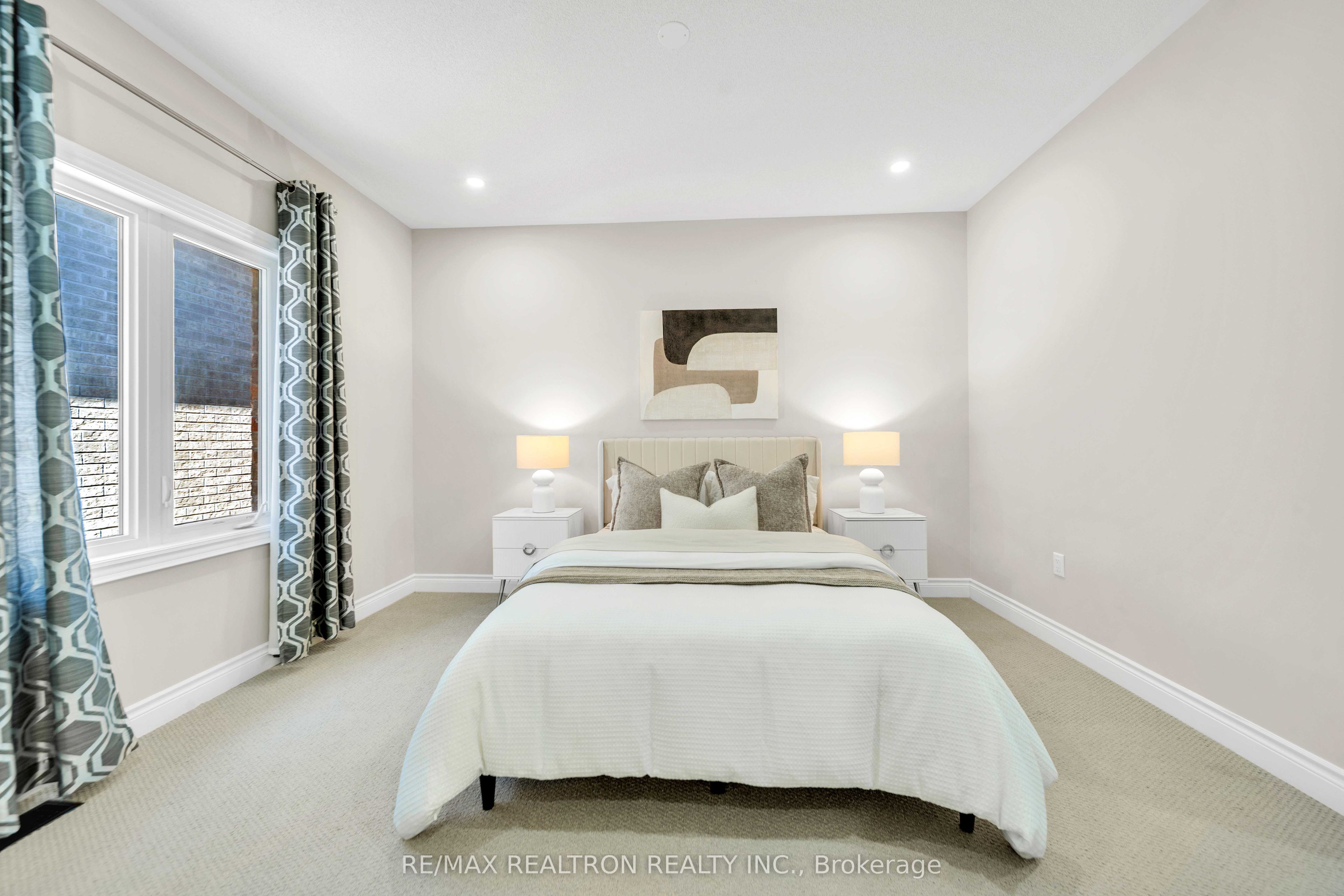 20 Tesla Crescent Property Photo 42