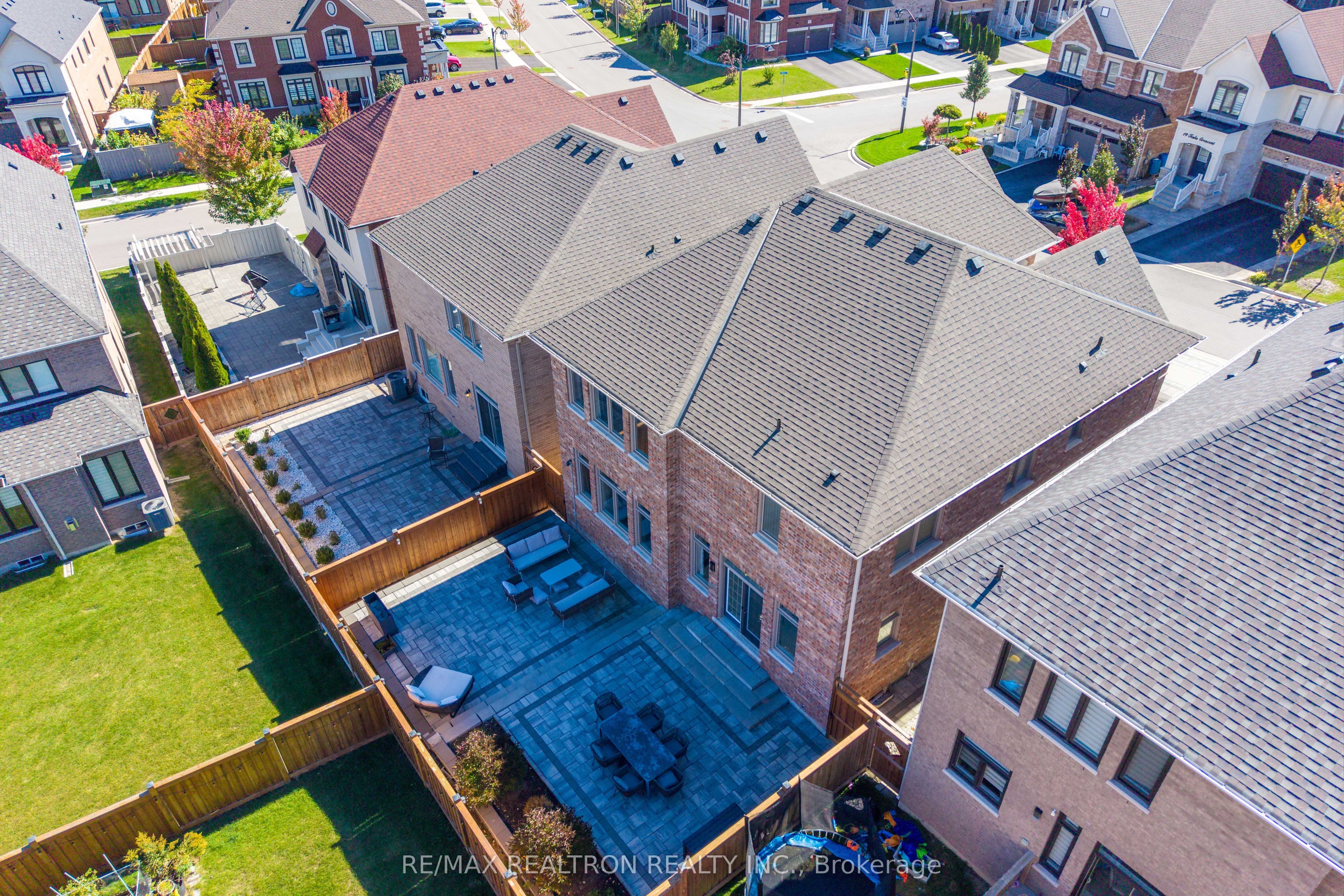 20 Tesla Crescent Property Photo 43