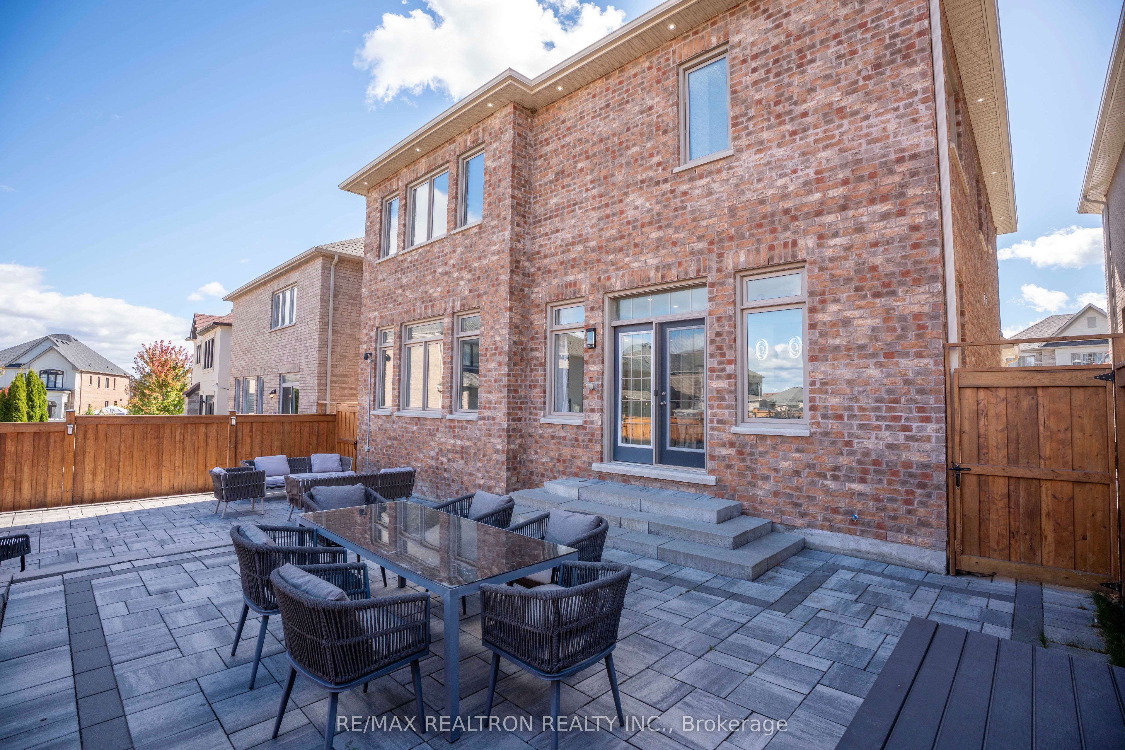 20 Tesla Crescent Property Photo 46
