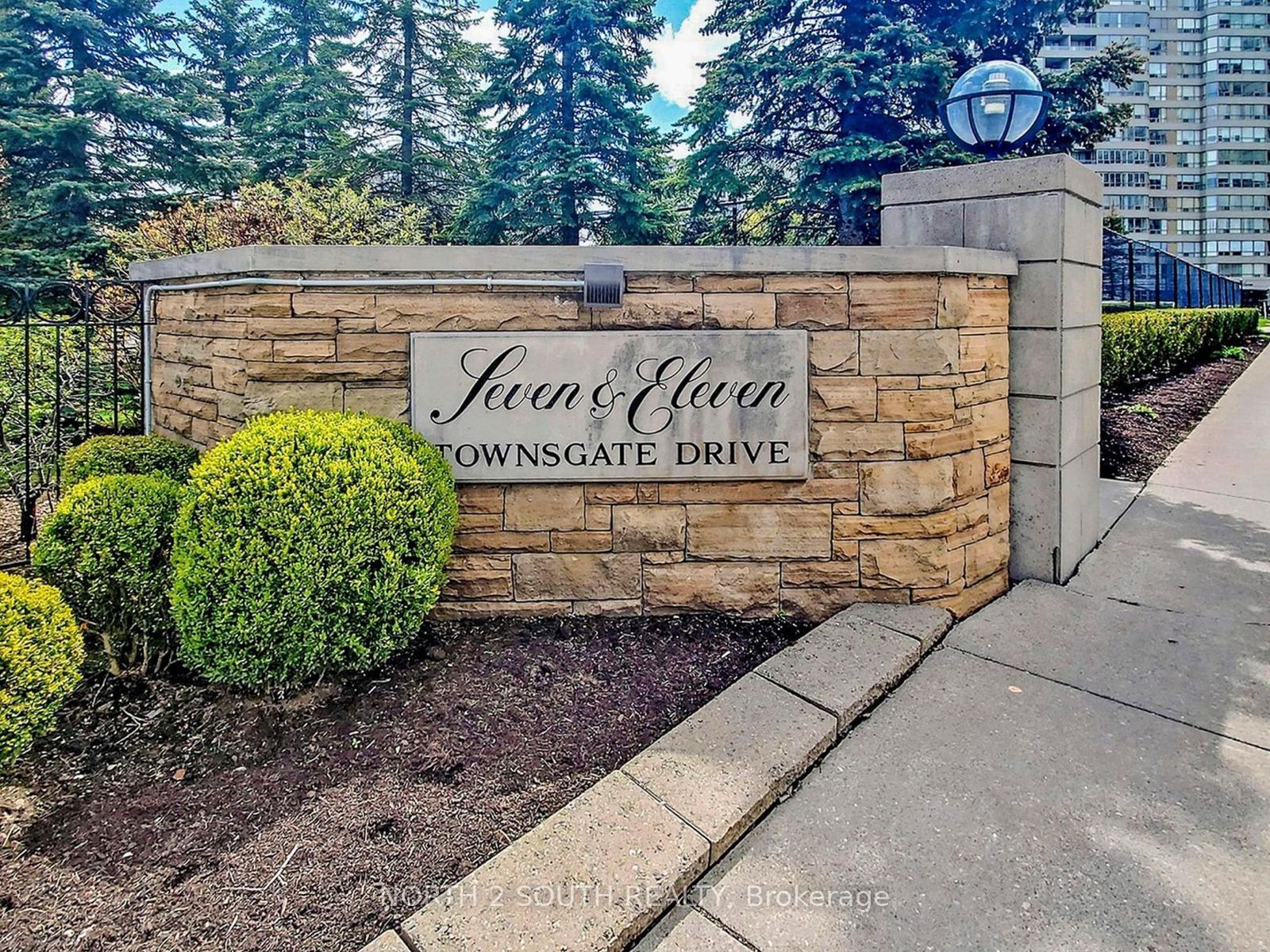 11 Townsgate Drive 401 Property Photo 6