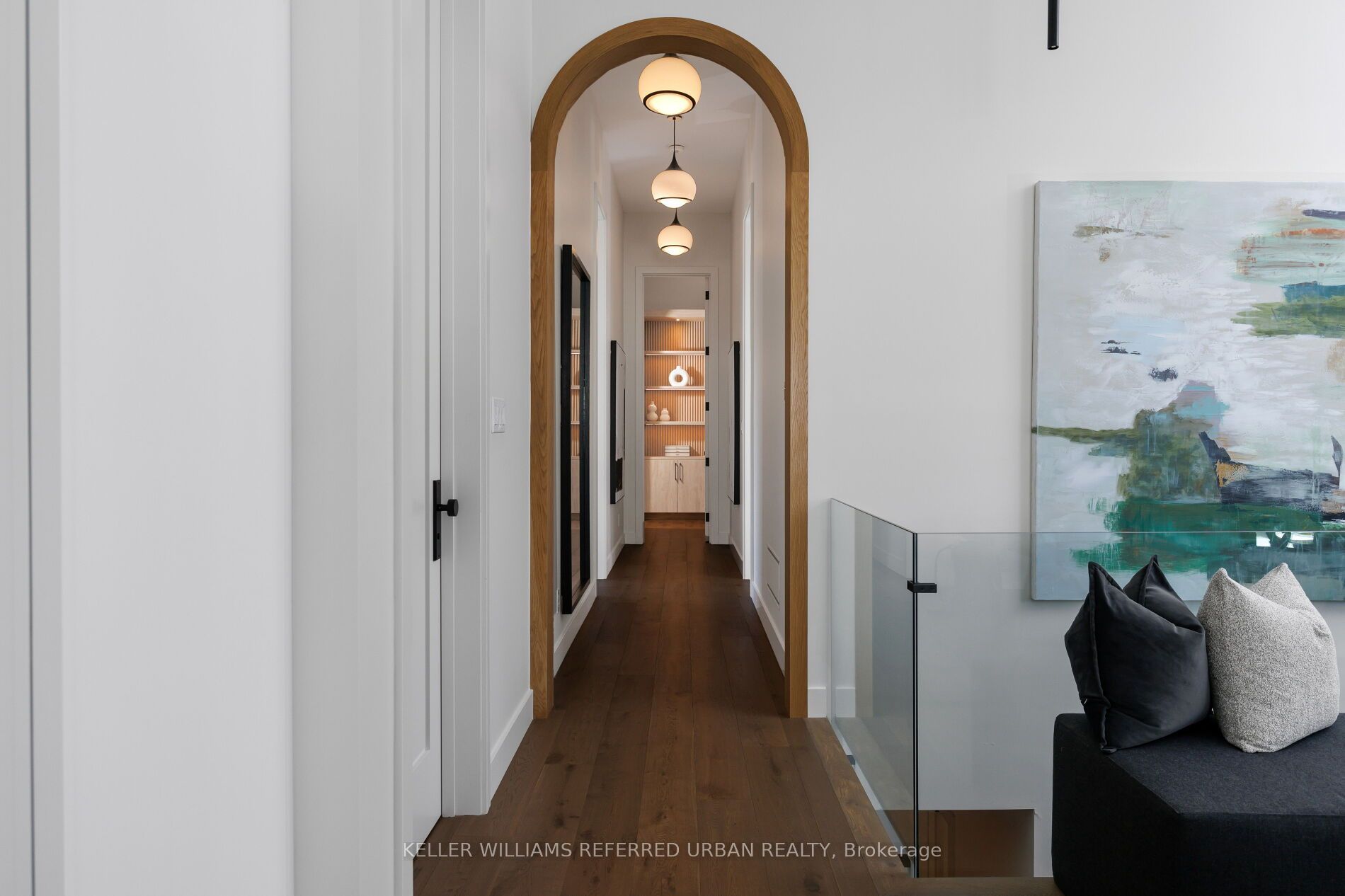 15600 Dufferin Street Property Photo 22