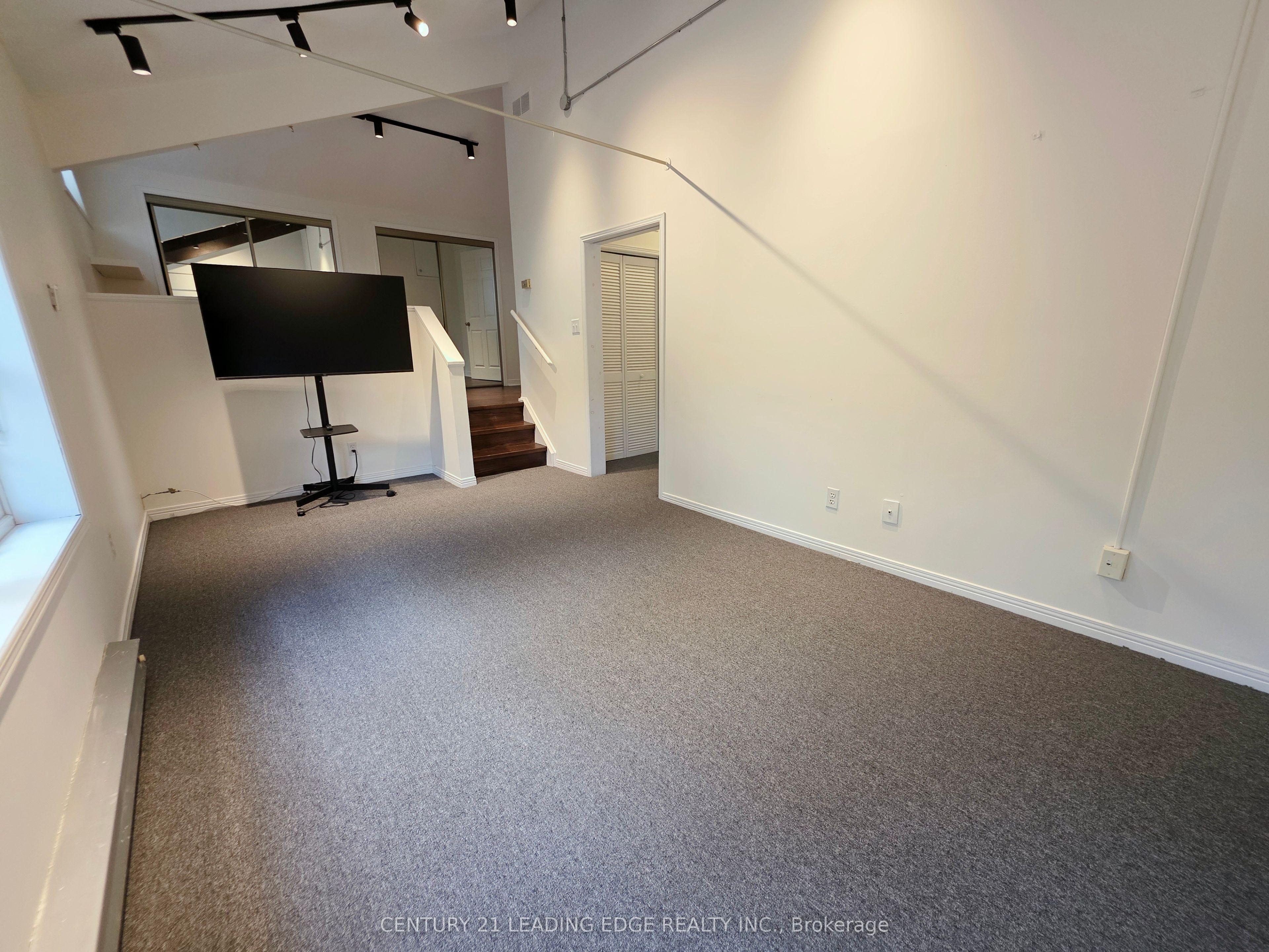 151 Main Street 2nd Flr Property Photo 7