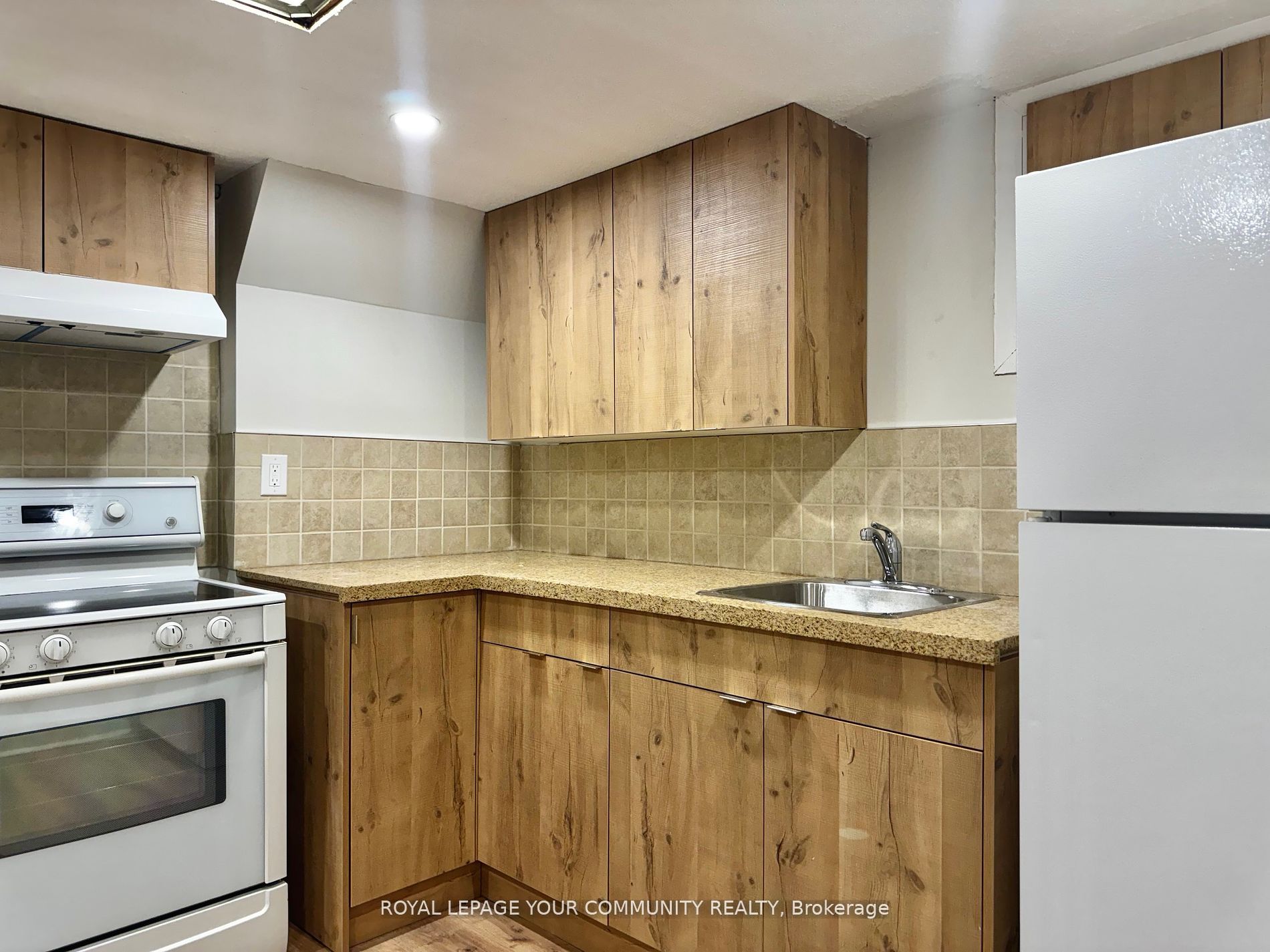 246 Elka Drive Apt A Property Photo 3