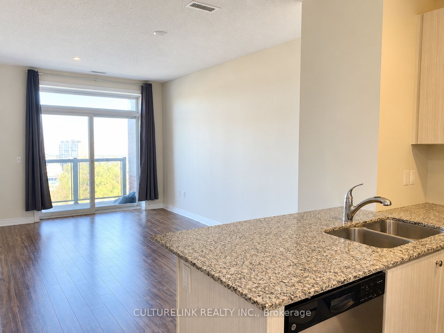 7768 Kennedy Road 603 Property Photo 1