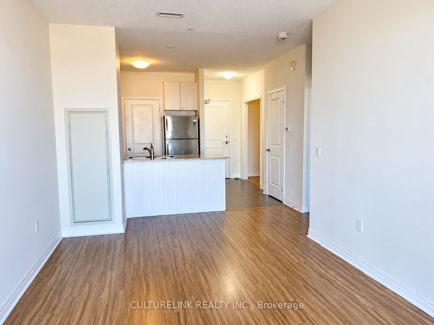 7768 Kennedy Road 603 Property Photo 2