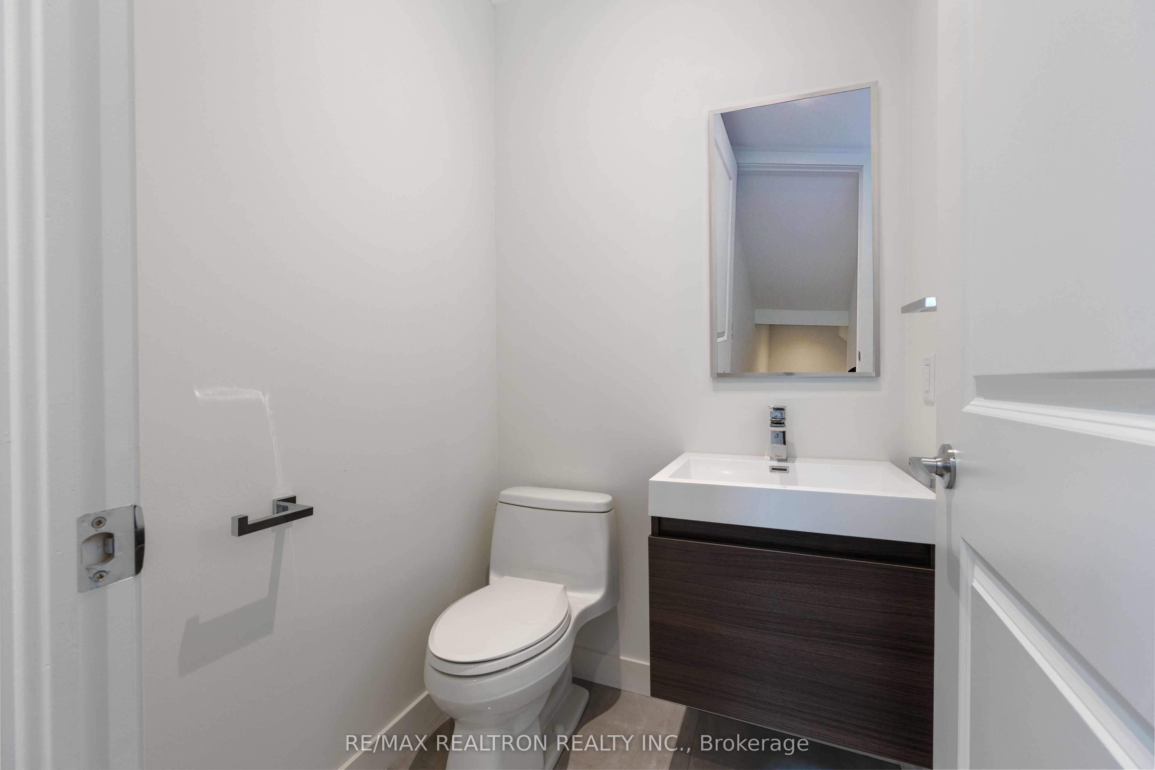 55 Headwind Boulevard Property Photo 25