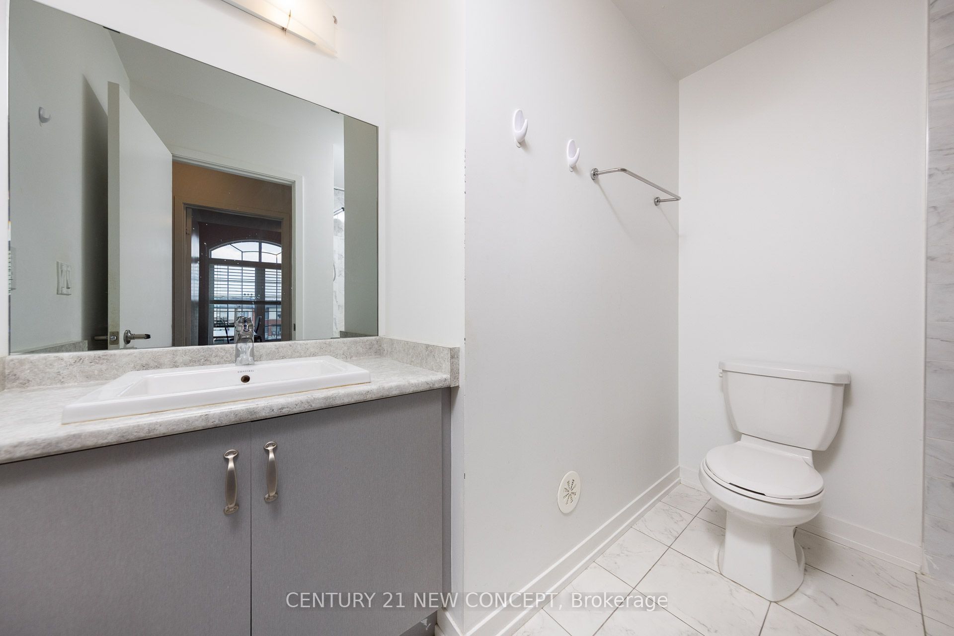 227 Harding Park Street Property Photo 17