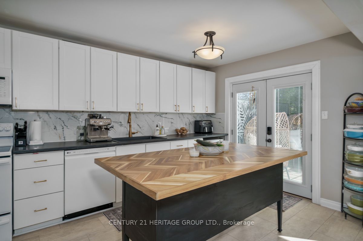 1919 Applewood Avenue Property Photo 9