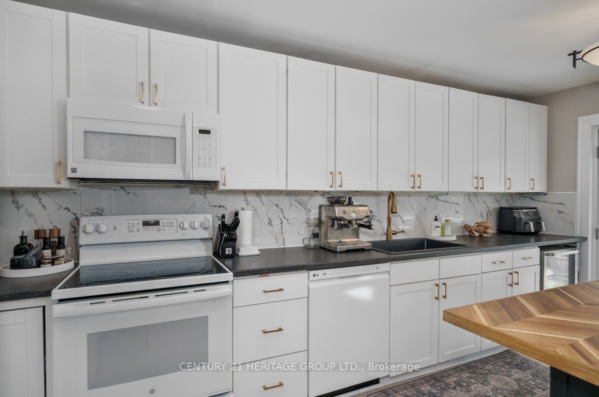 1919 Applewood Avenue Property Photo 10