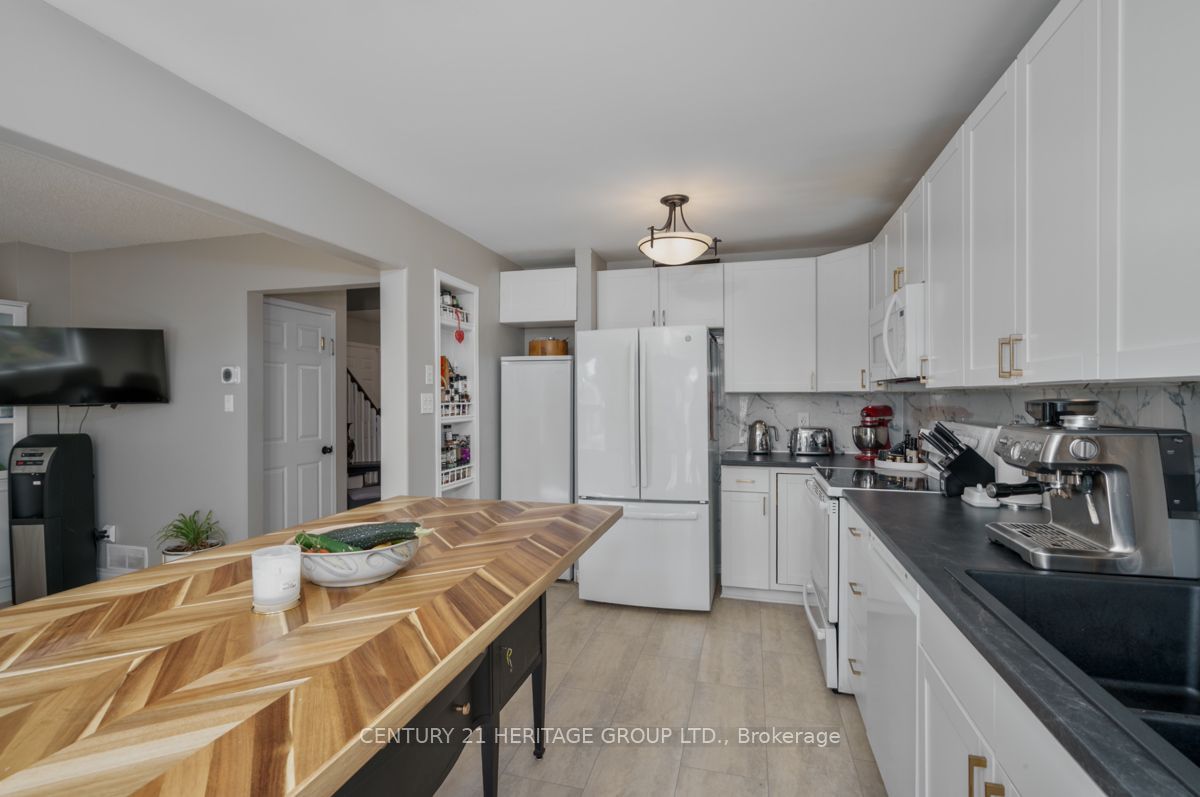 1919 Applewood Avenue Property Photo 13