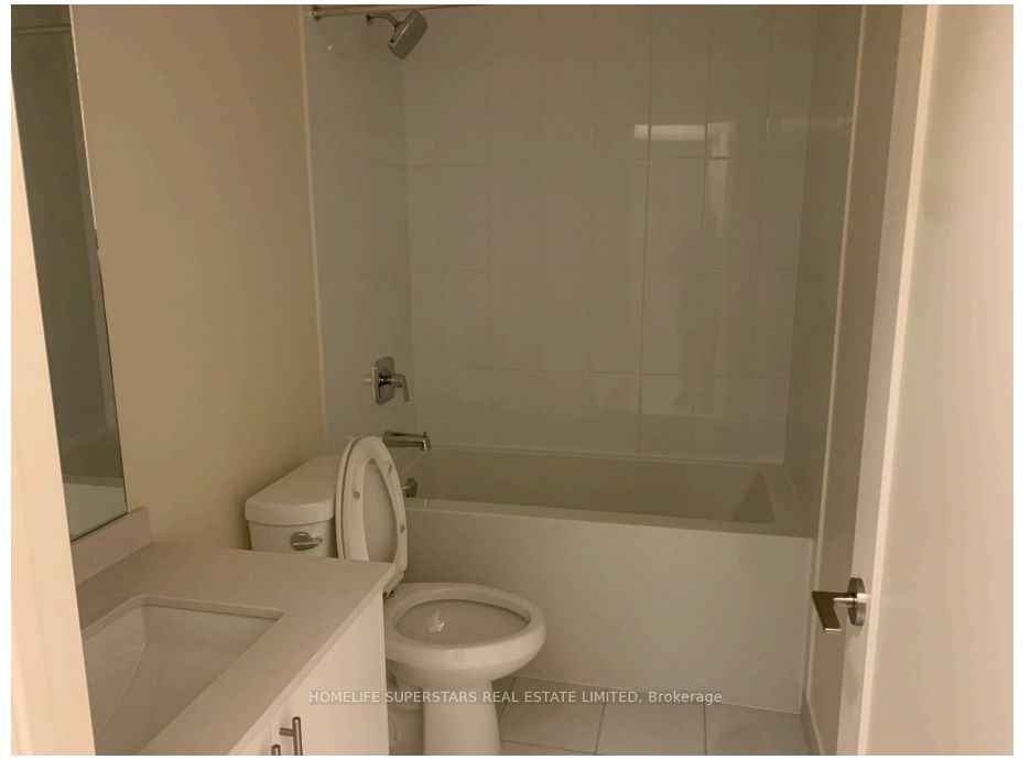 27 Korda Gate 505 Property Photo 4