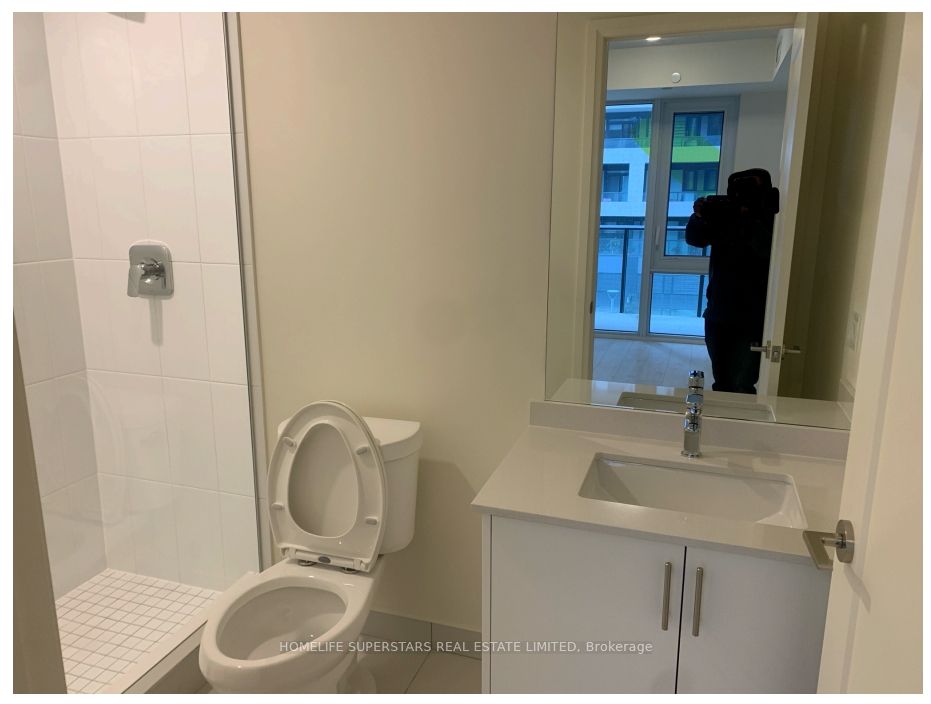 27 Korda Gate 505 Property Photo 9