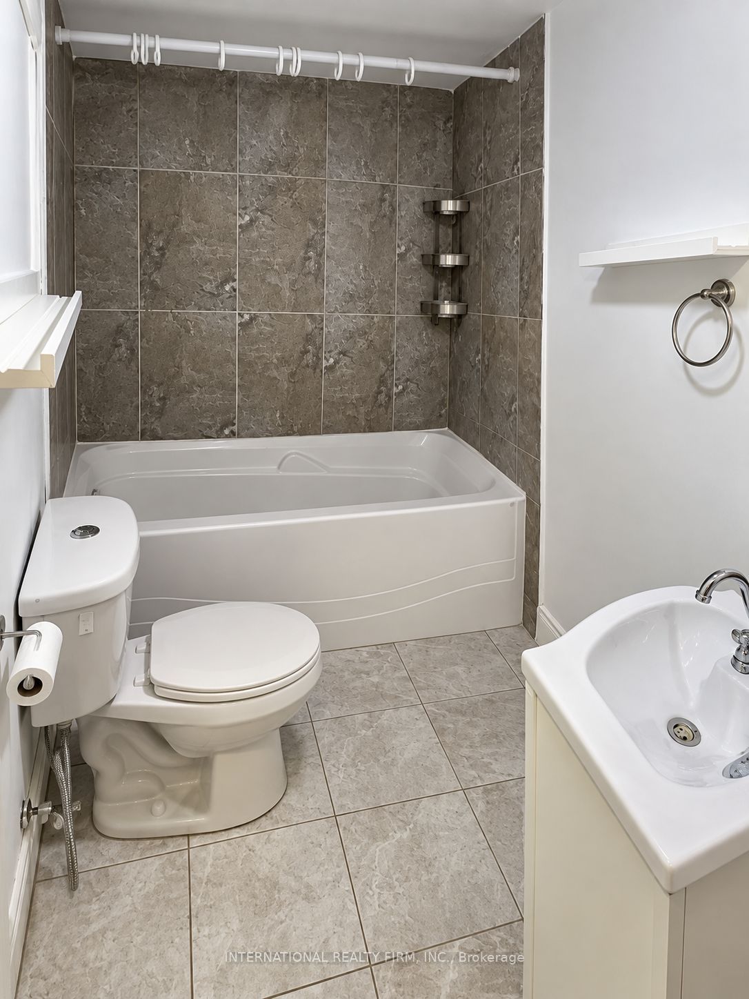 16 Constellation Crescent Basement Property Photo 3