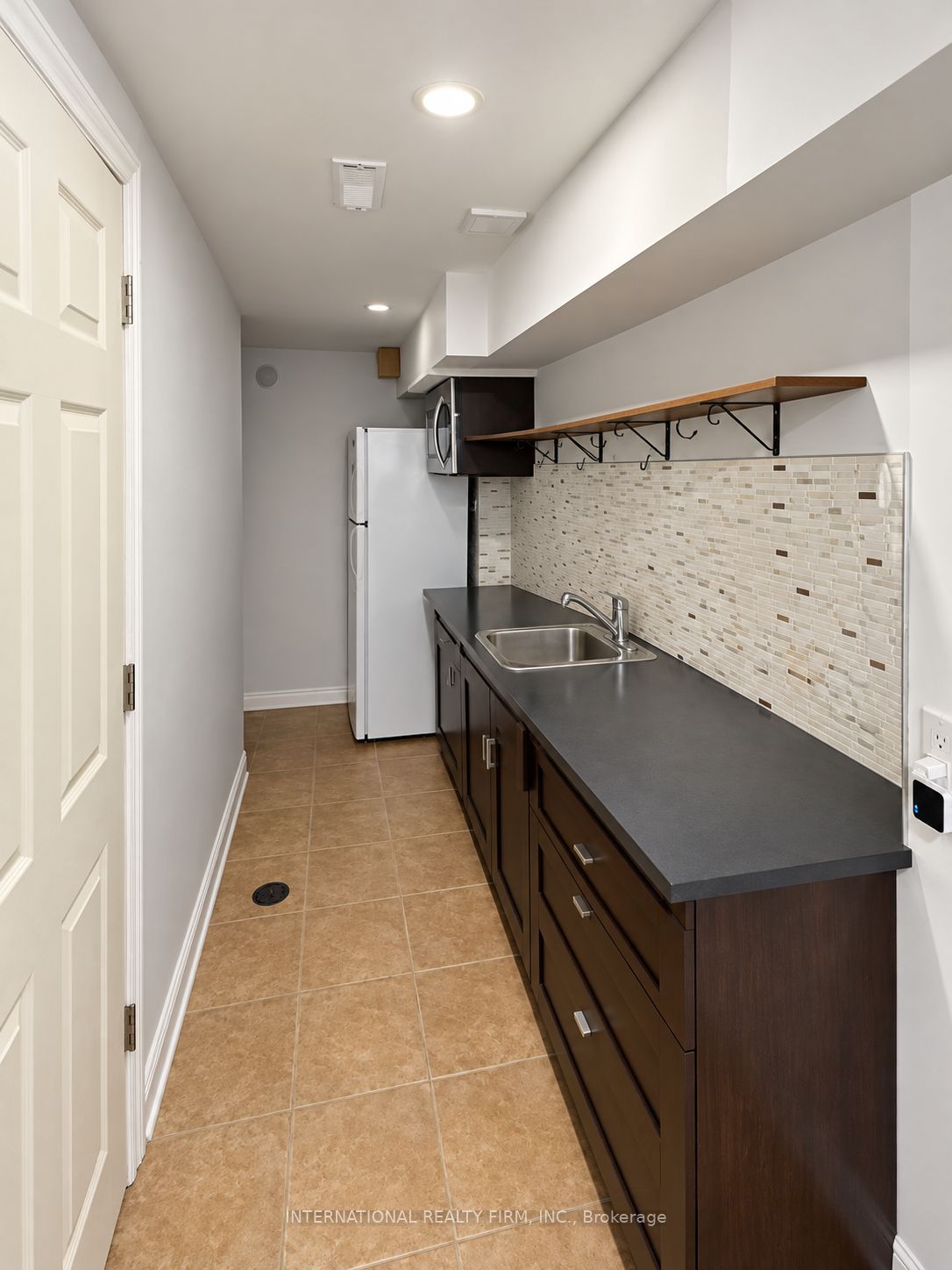16 Constellation Crescent Basement Property Photo 5