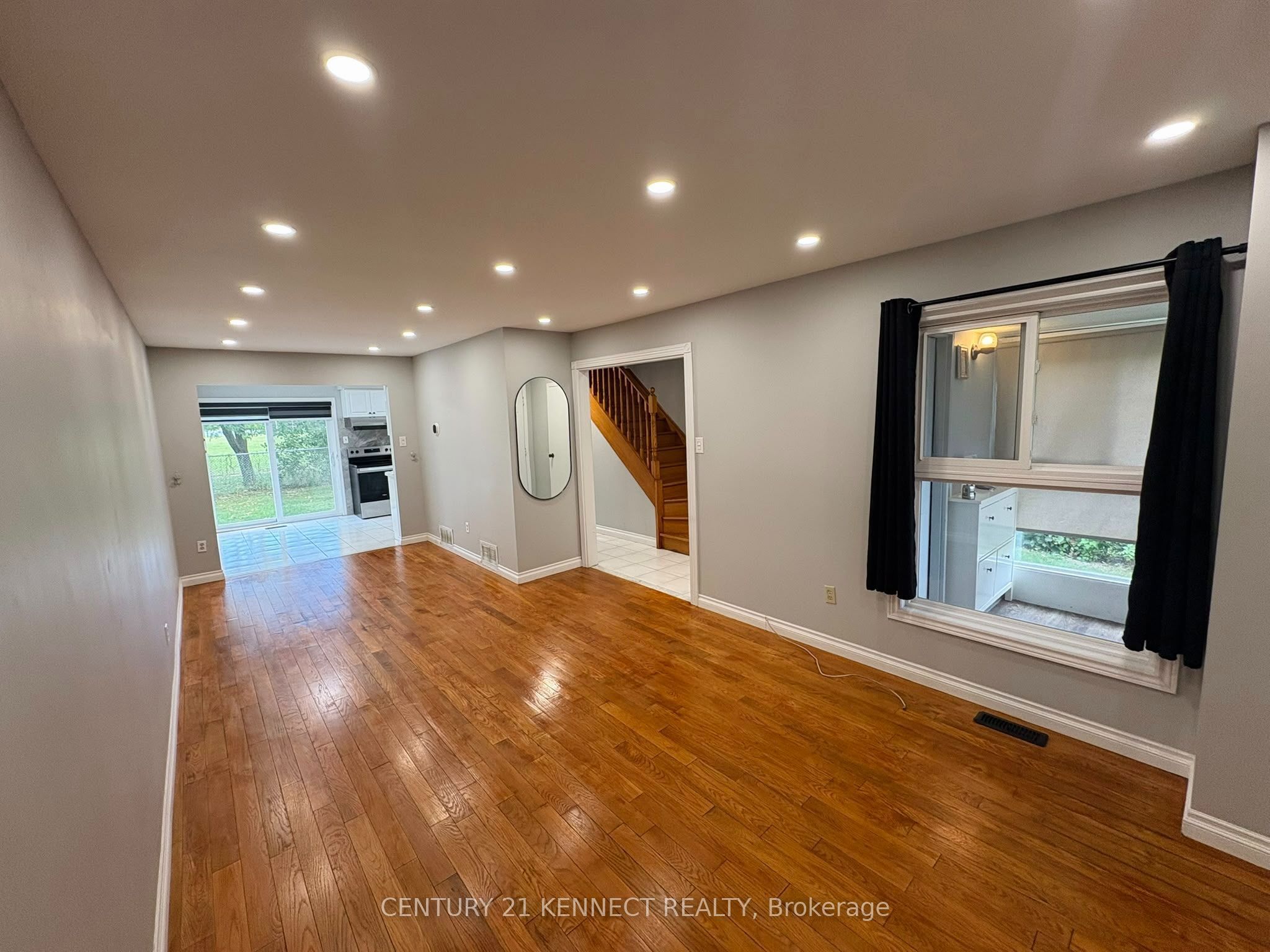 68 Larksmere Court Property Photo 2