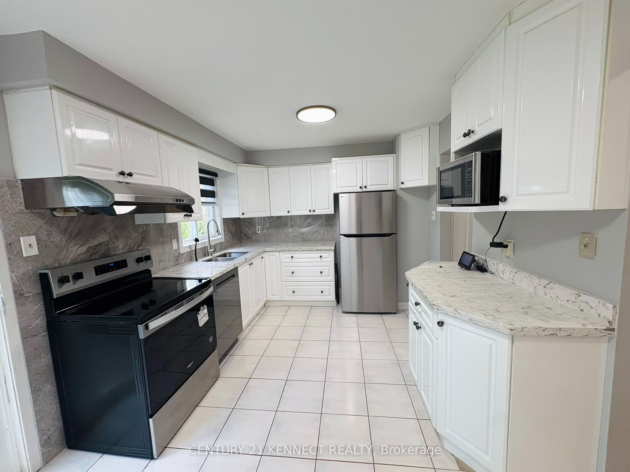 68 Larksmere Court Property Photo 4