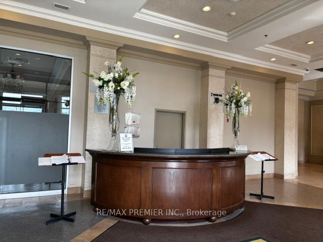 2 Maison Parc Court 712 Property Photo 2