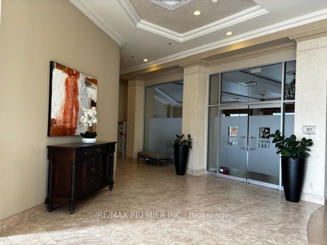 2 Maison Parc Court 712 Property Photo 3