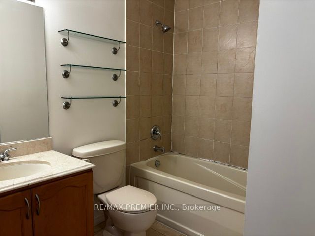 2 Maison Parc Court 712 Property Photo 8